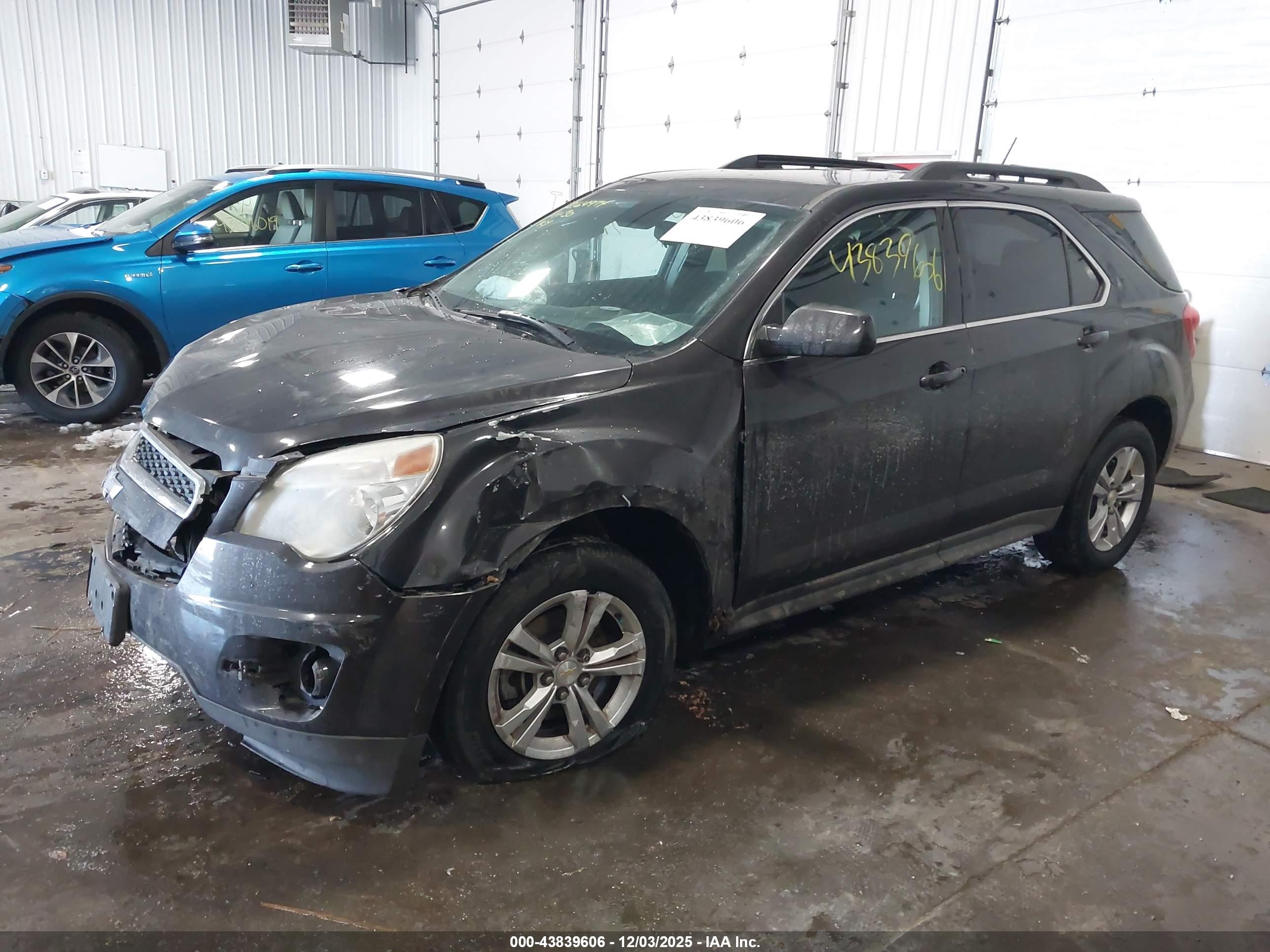 CHEVROLET EQUINOX image 2
