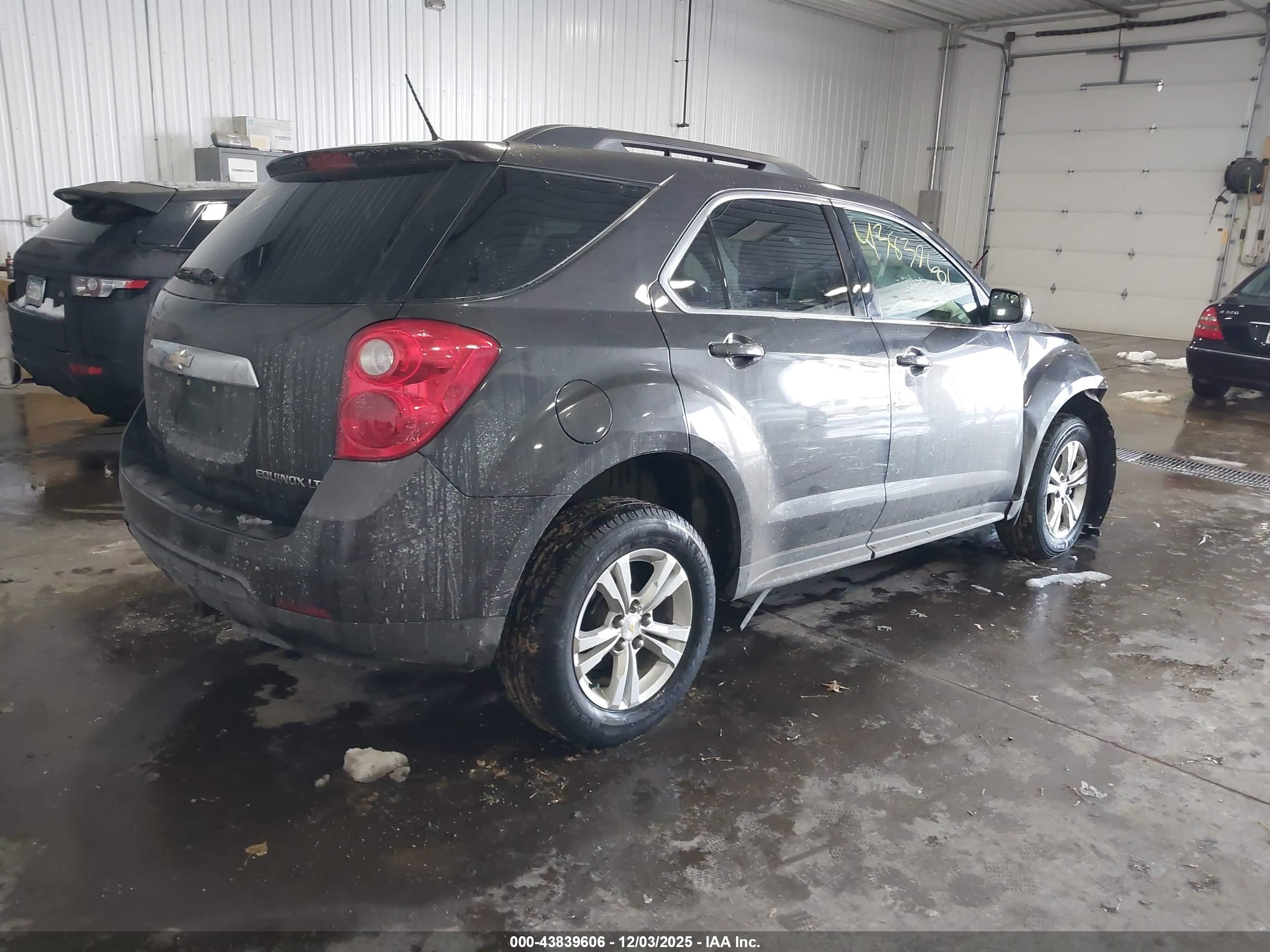 CHEVROLET EQUINOX image 4