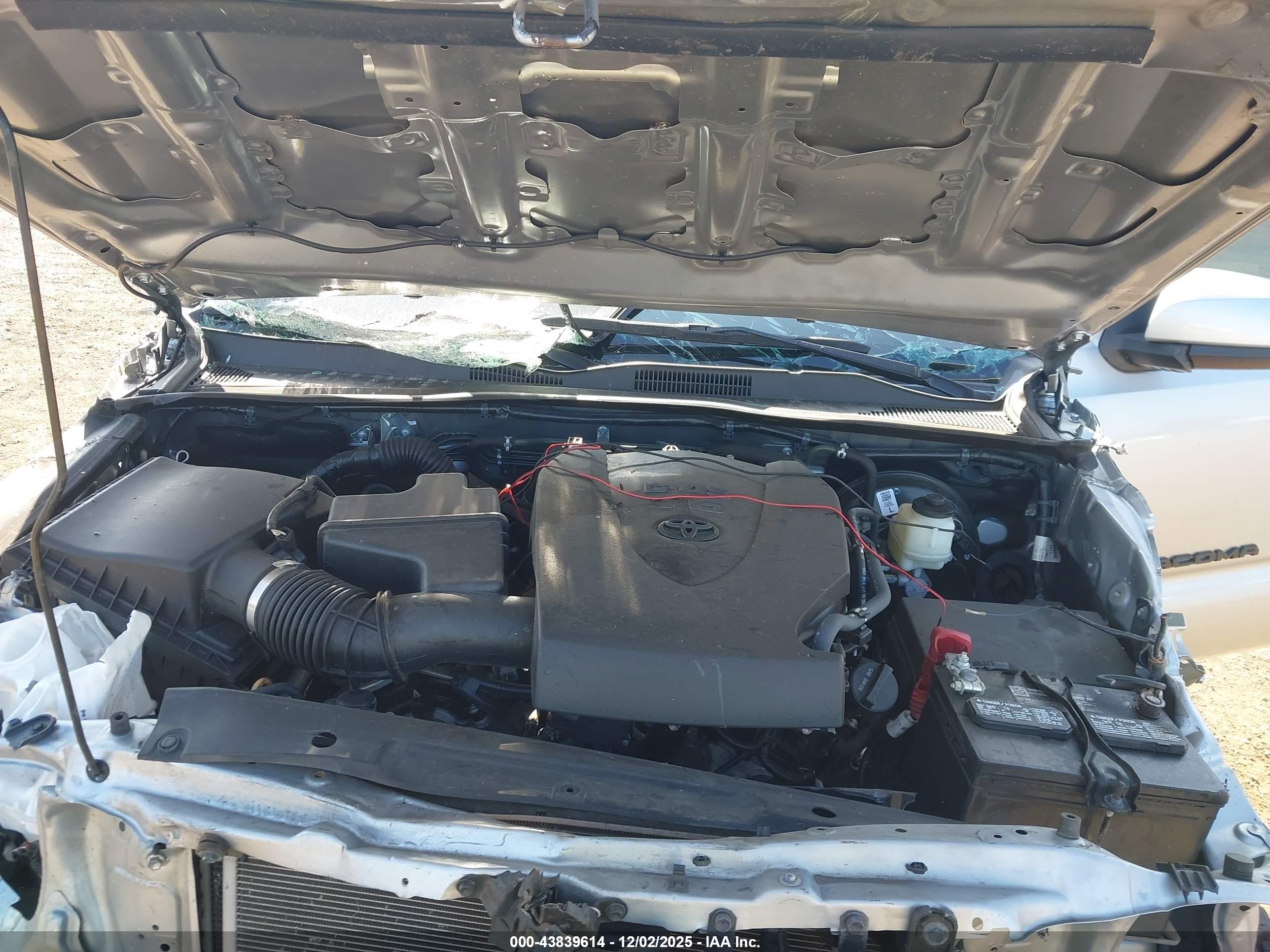 TOYOTA TACOMA image 10