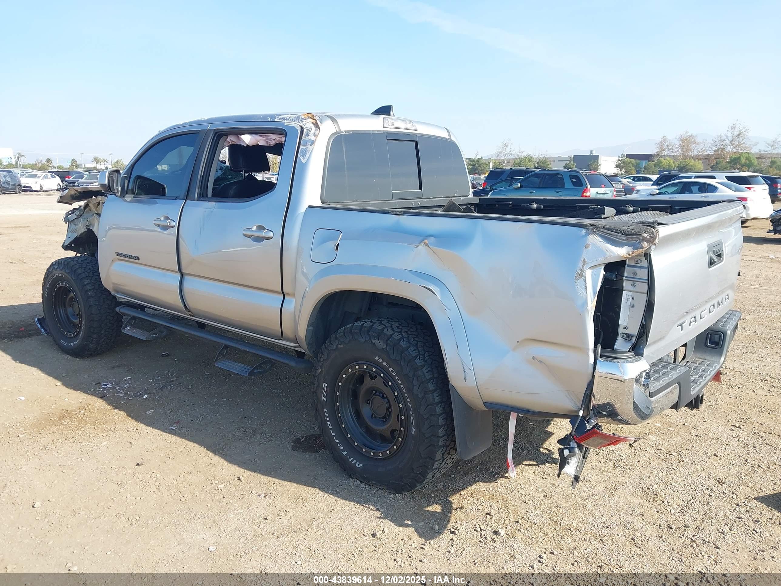 TOYOTA TACOMA image 3