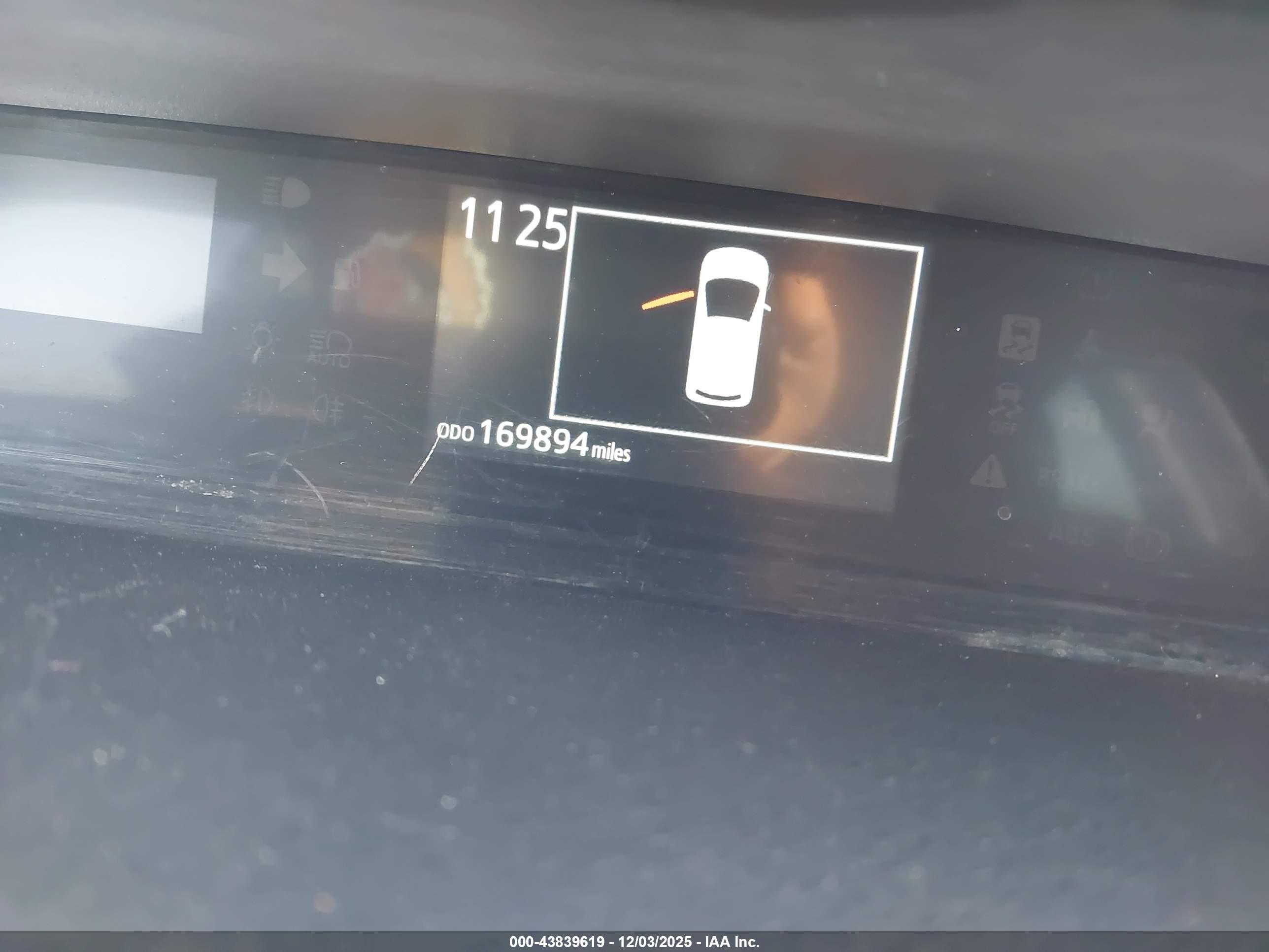 TOYOTA PRIUS image 7