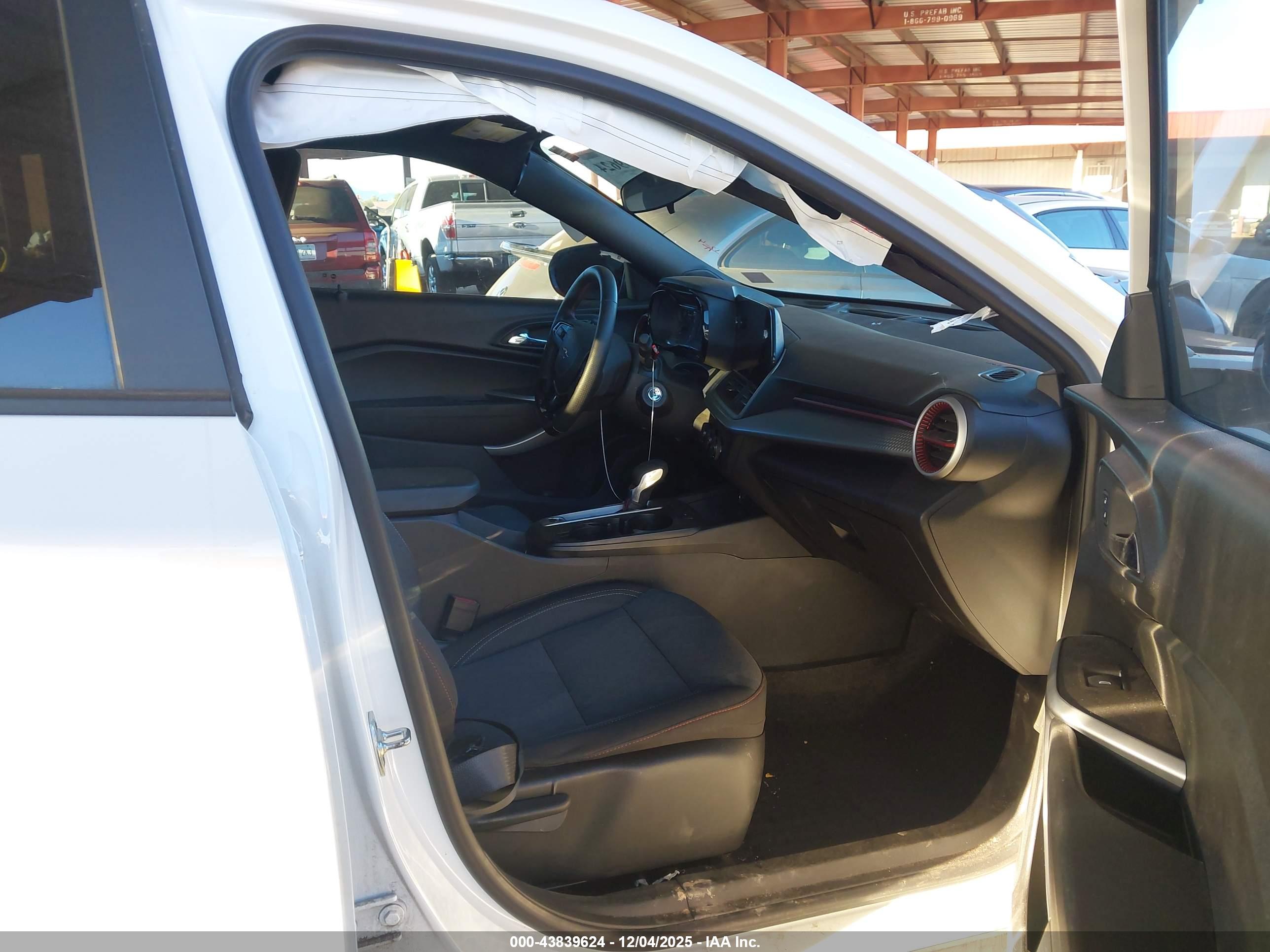 CHEVROLET TRAX image 5