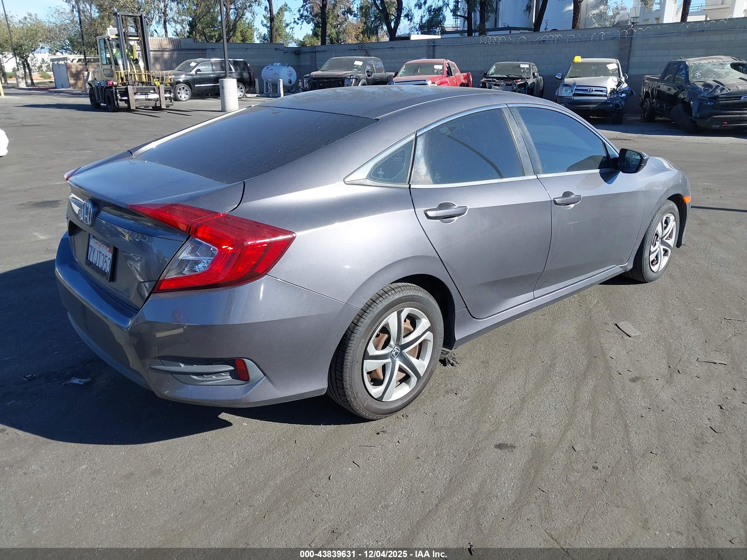 HONDA CIVIC image 4