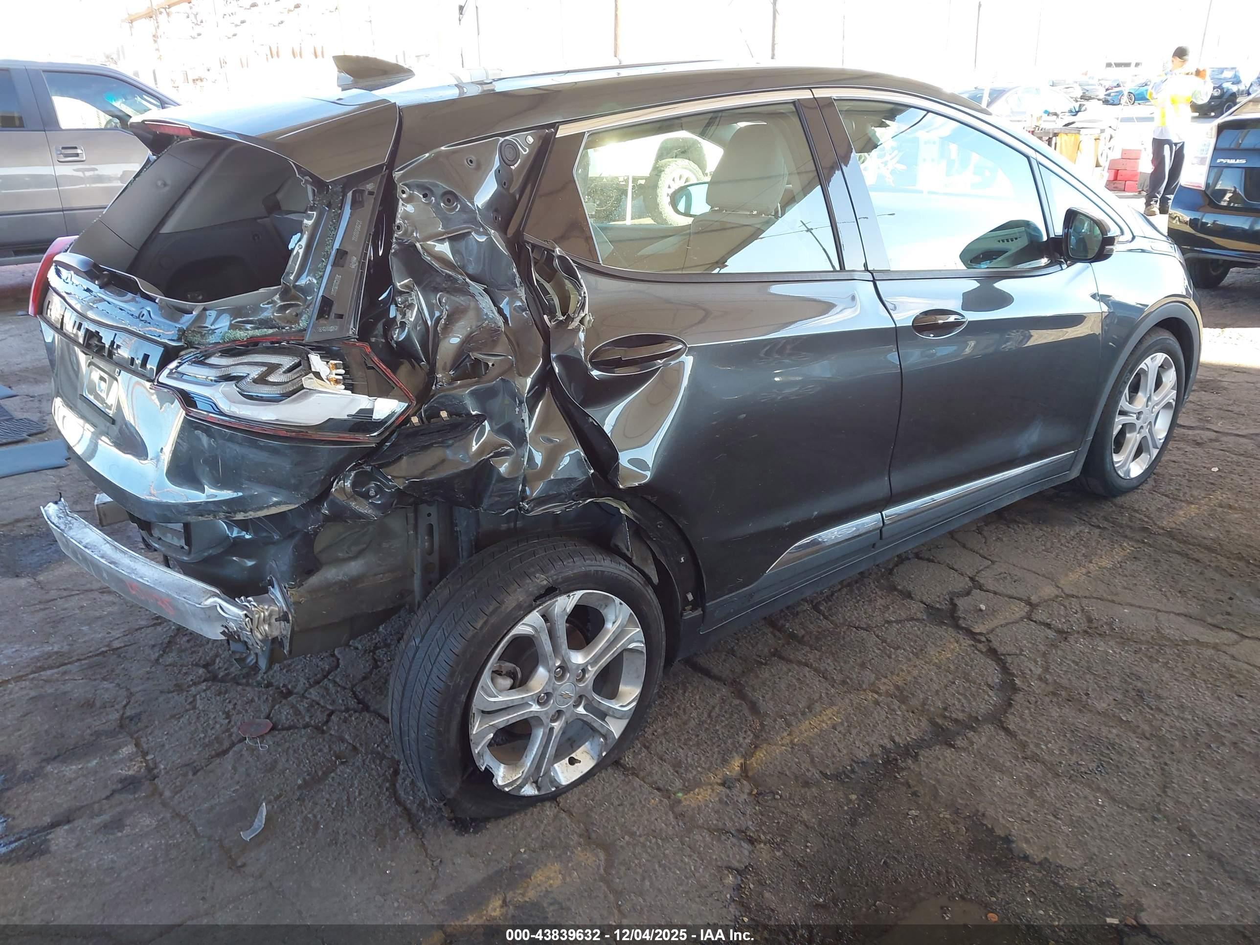 CHEVROLET BOLT image 4