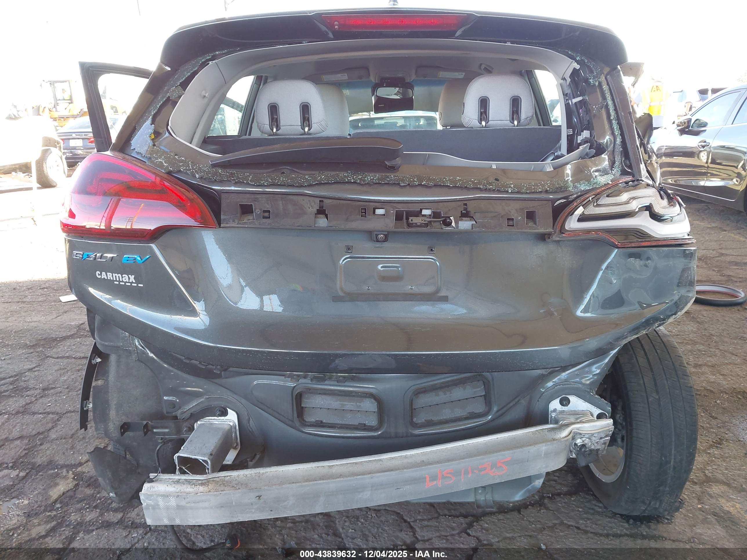 CHEVROLET BOLT image 6