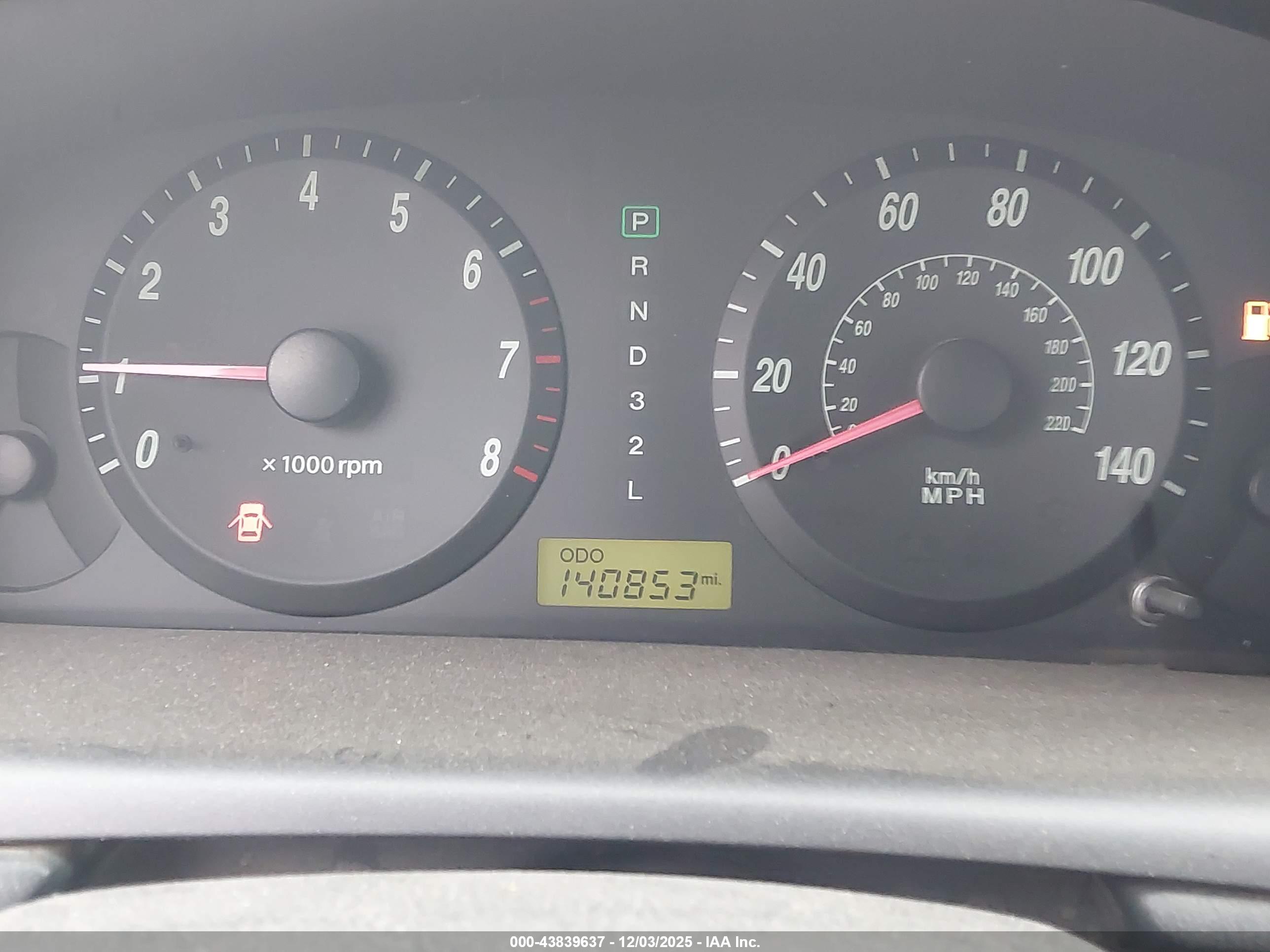 HYUNDAI ELANTRA image 7