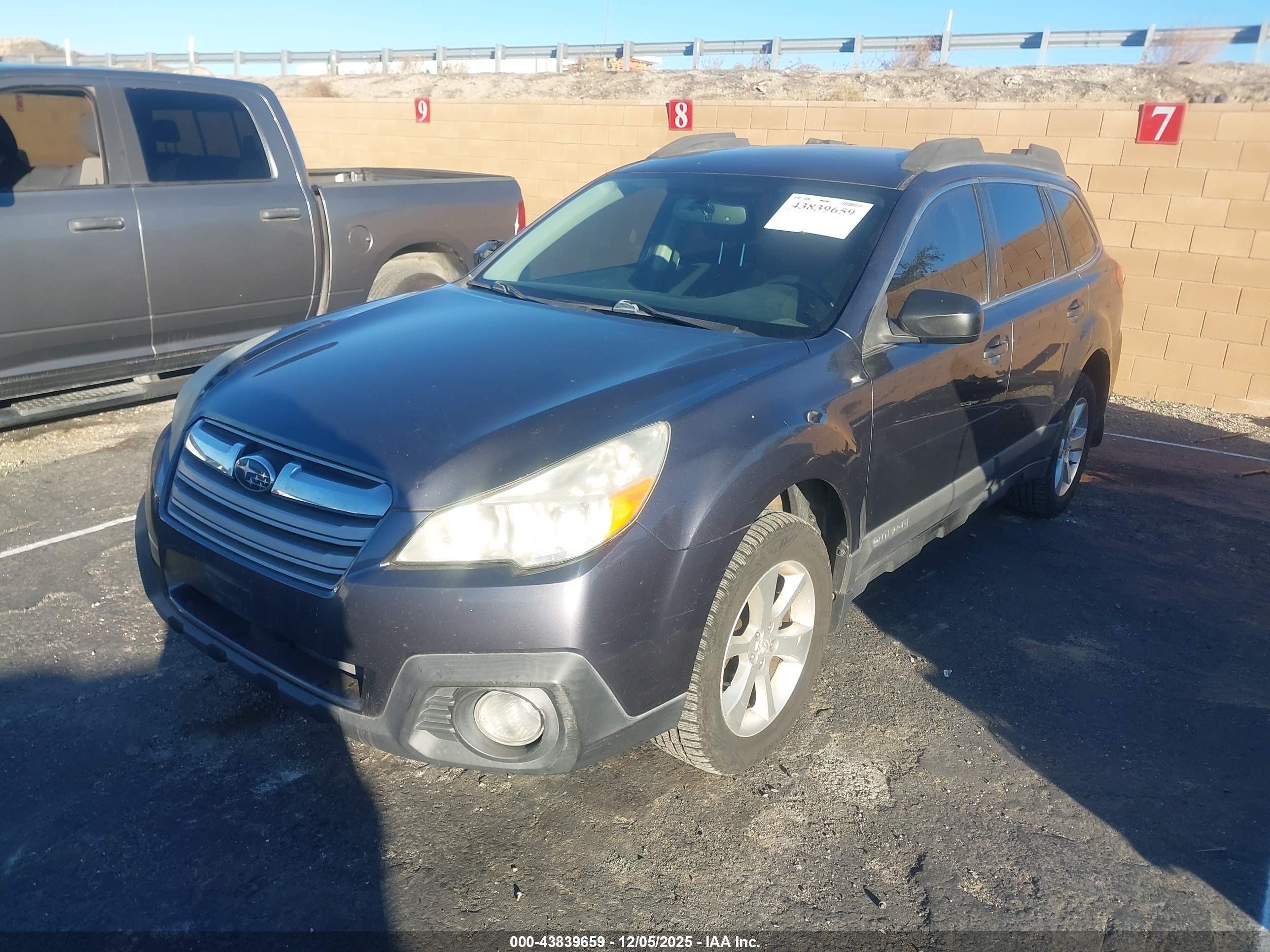 SUBARU OUTBACK image 2