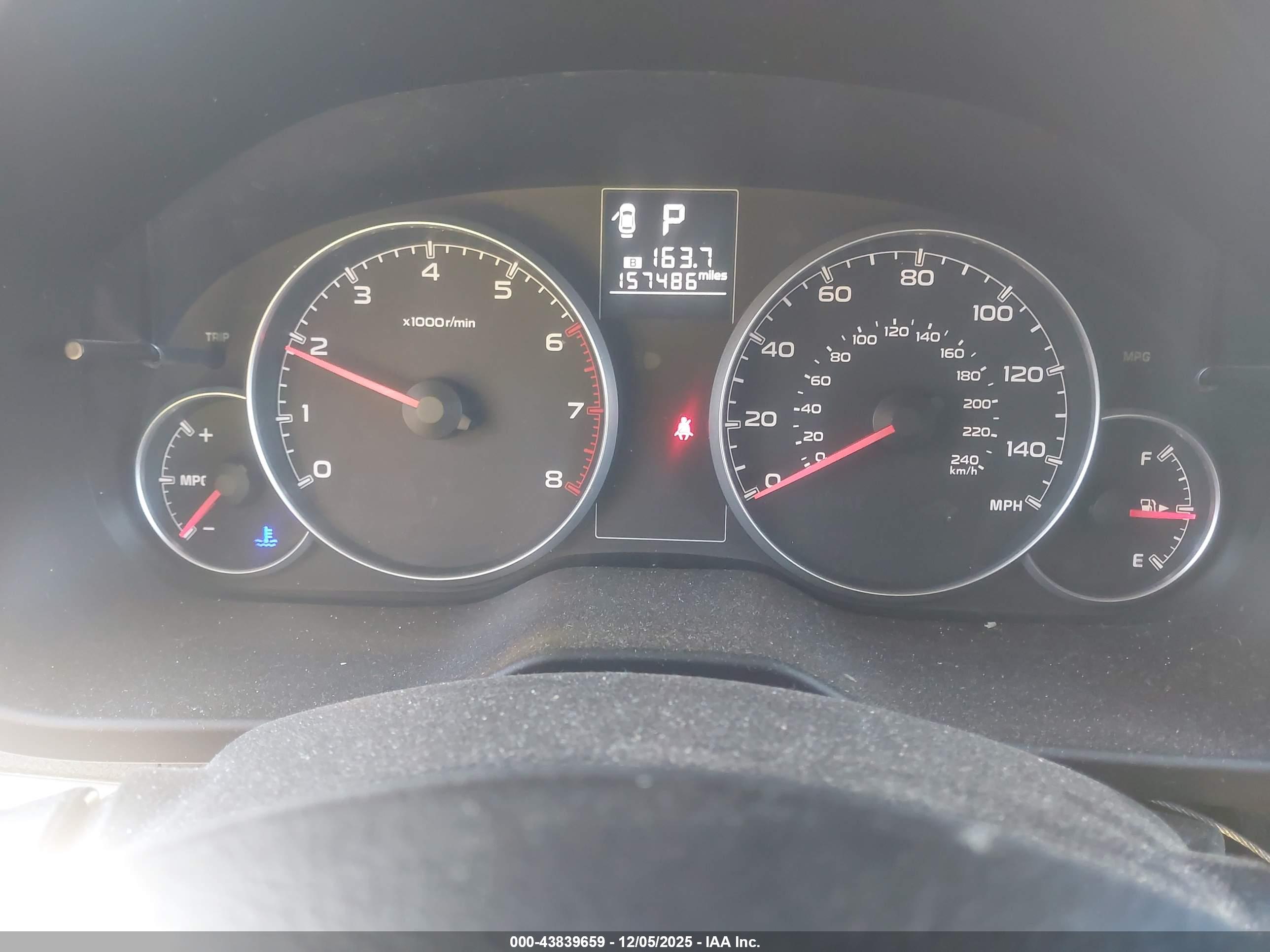 SUBARU OUTBACK image 7