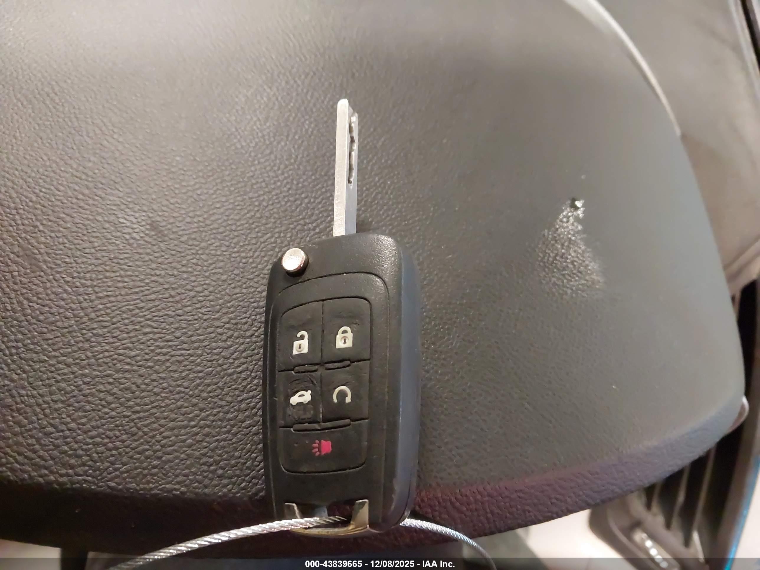 CHEVROLET EQUINOX image 11