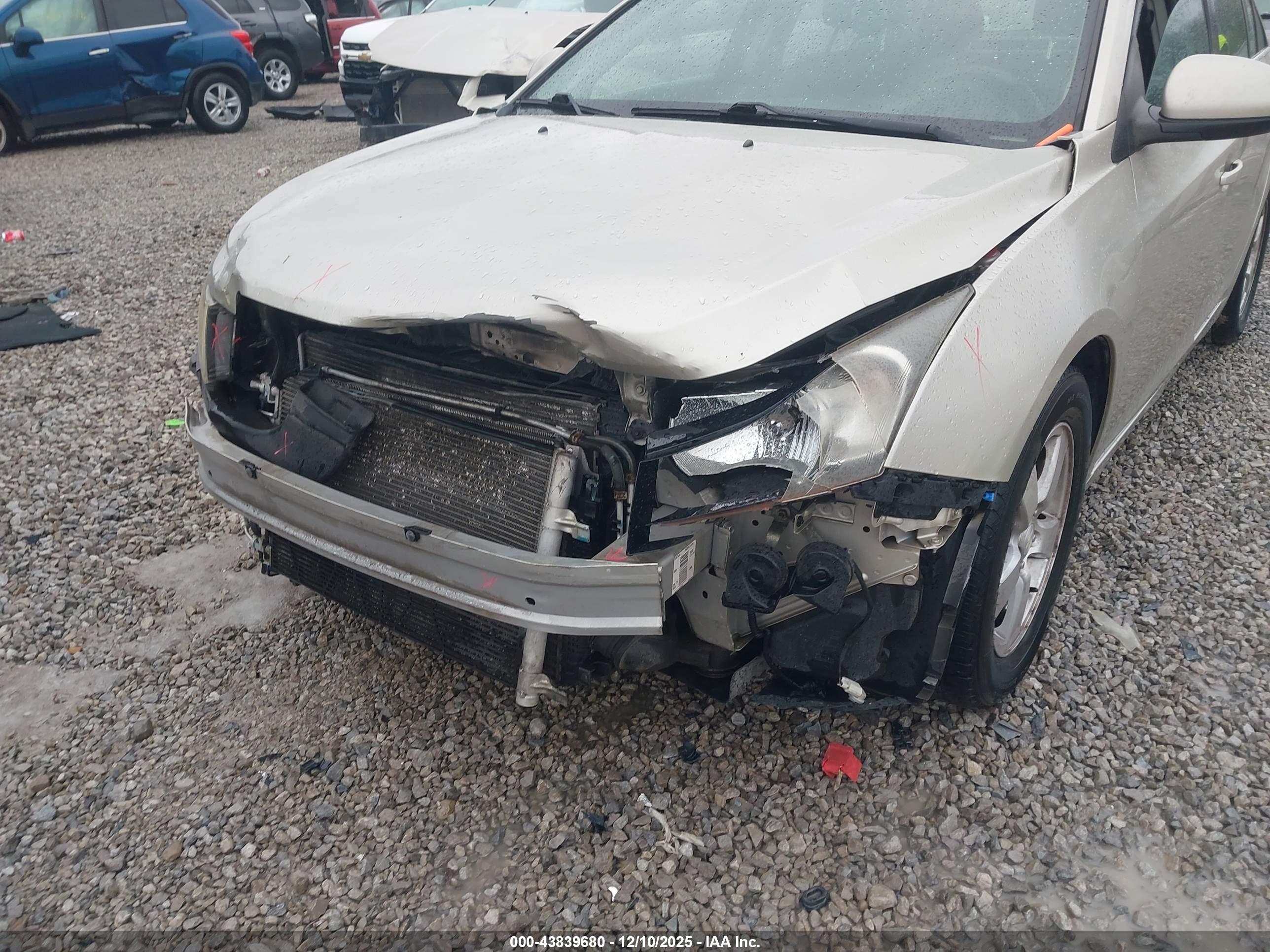 CHEVROLET CRUZE image 6