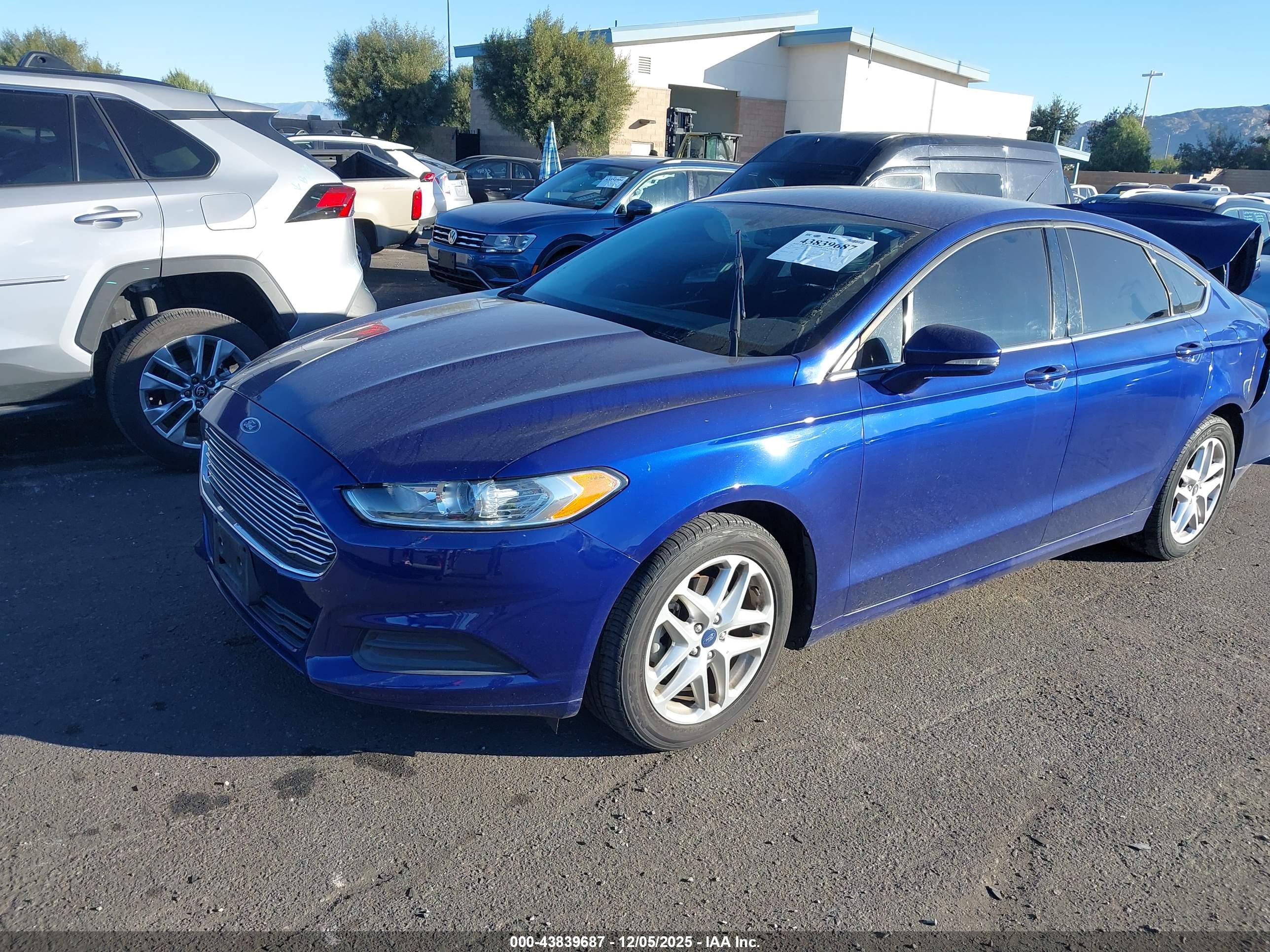 FORD FUSION image 2