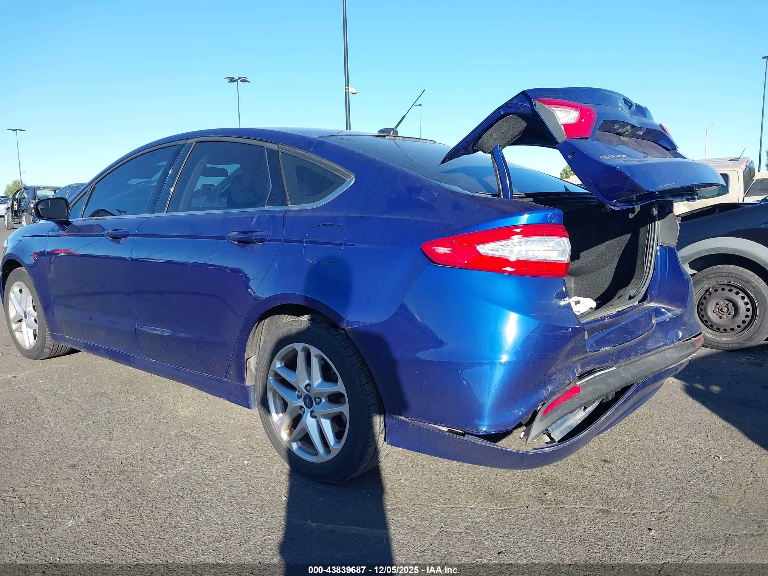 FORD FUSION image 3