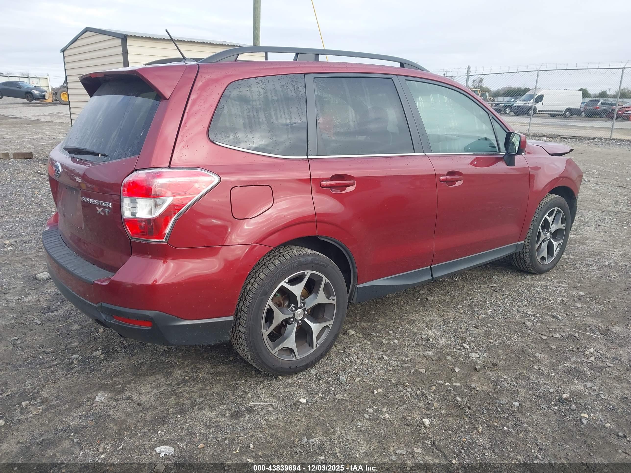 SUBARU FORESTER image 4