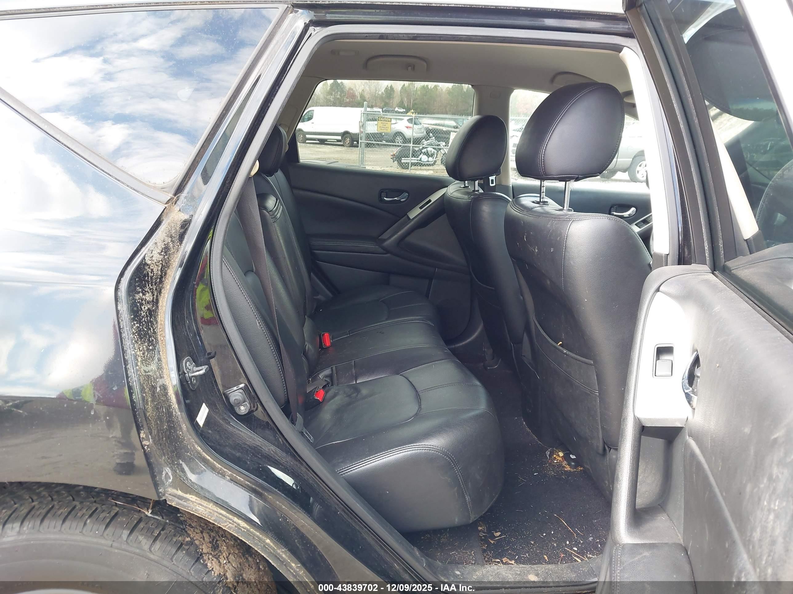 NISSAN MURANO image 8