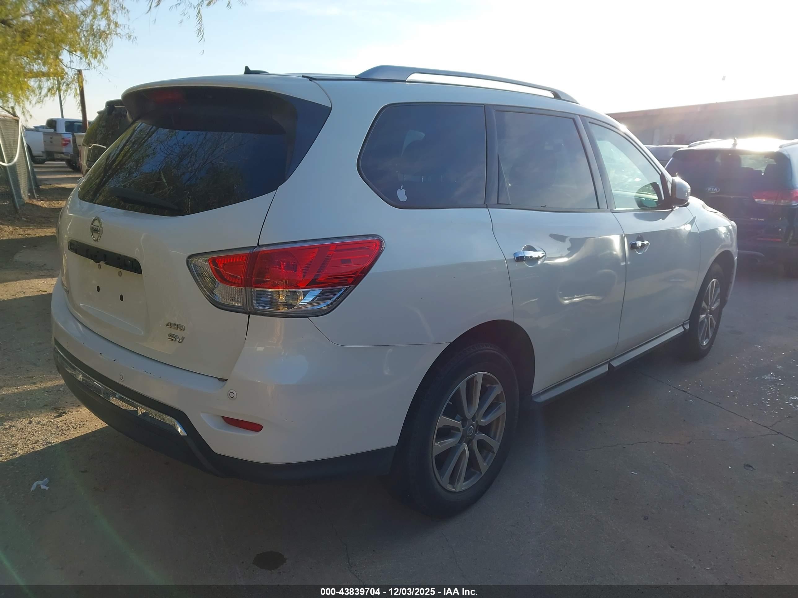 NISSAN PATHFINDER image 4