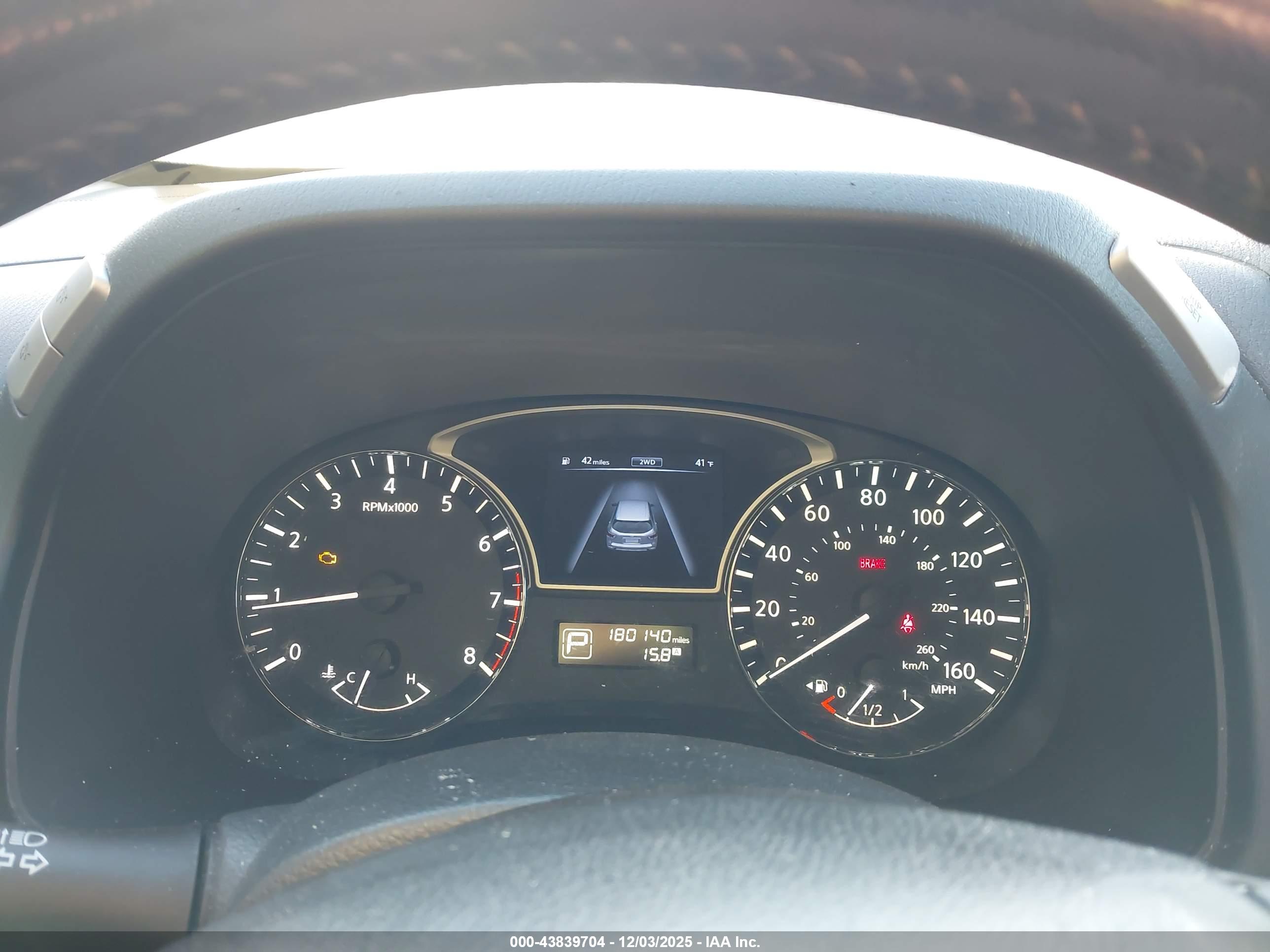 NISSAN PATHFINDER image 7