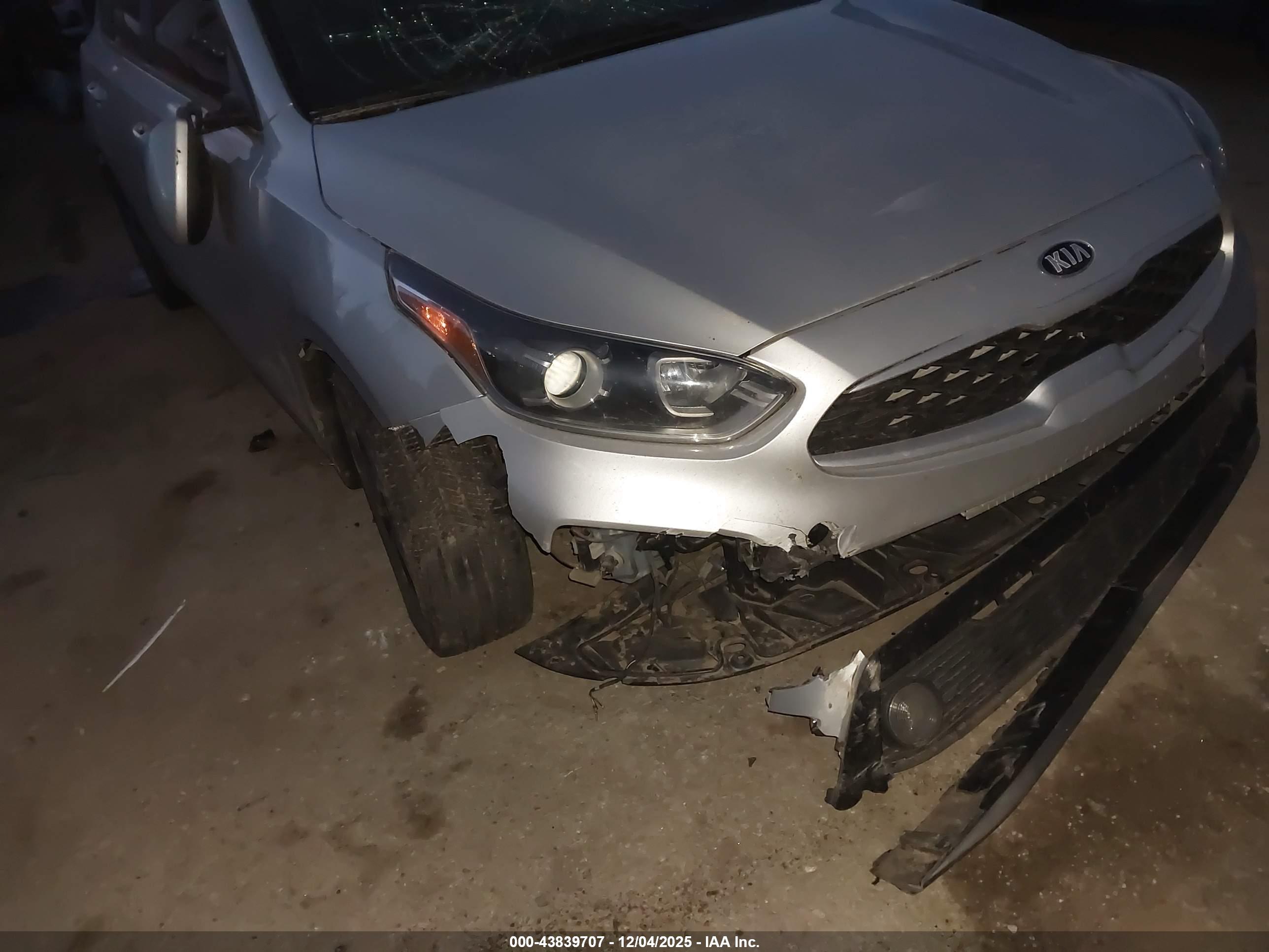 KIA FORTE image 6