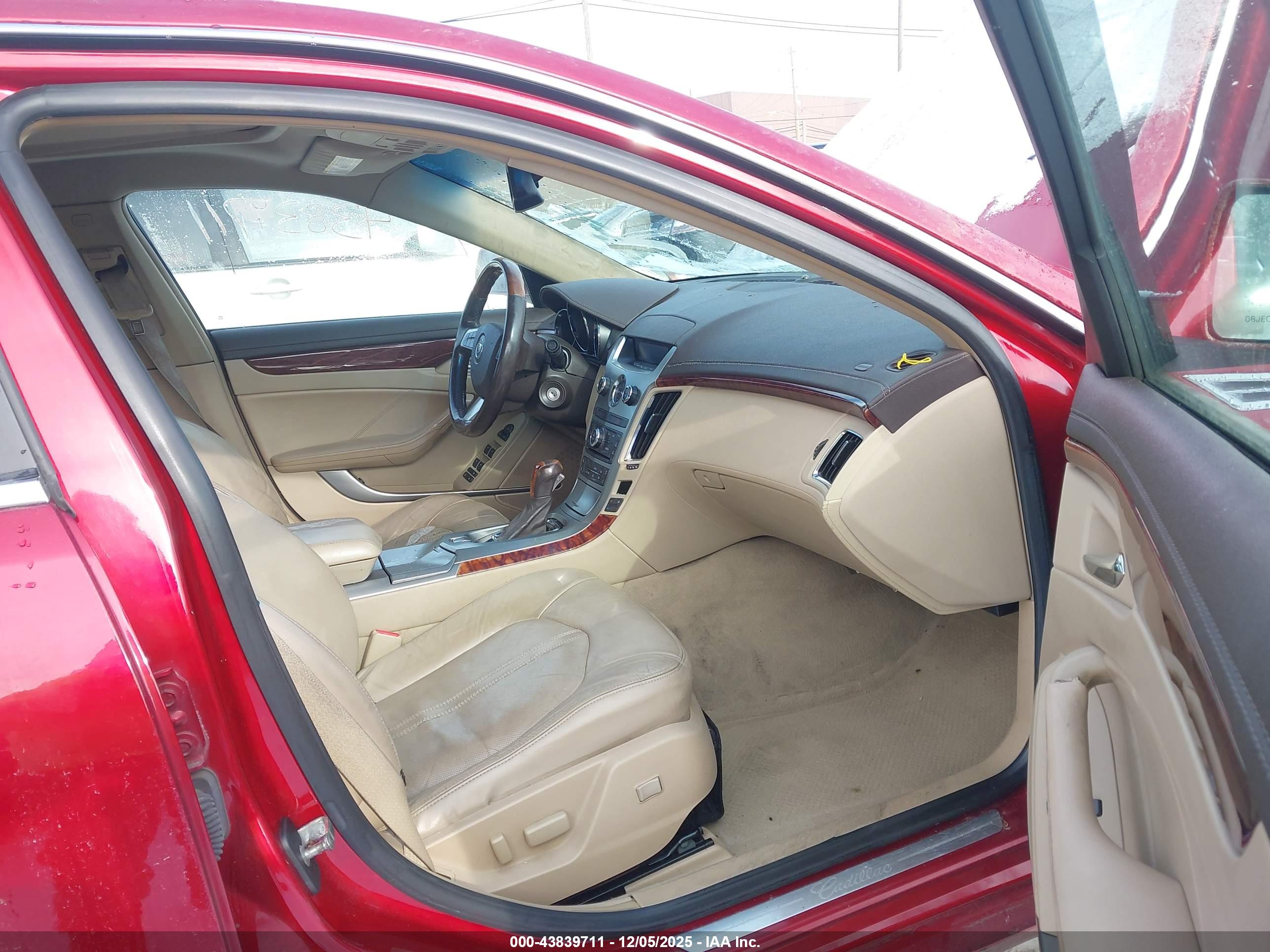 CADILLAC CTS image 5
