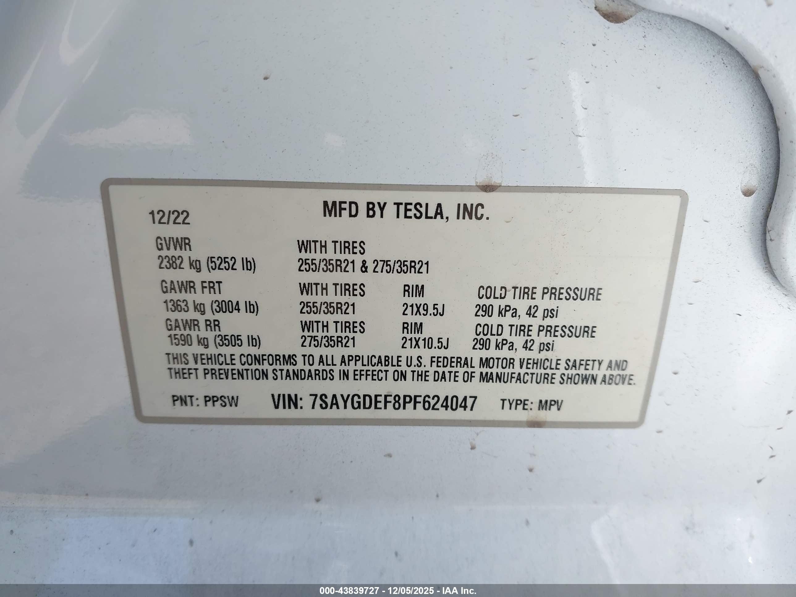 TESLA MODEL image 9