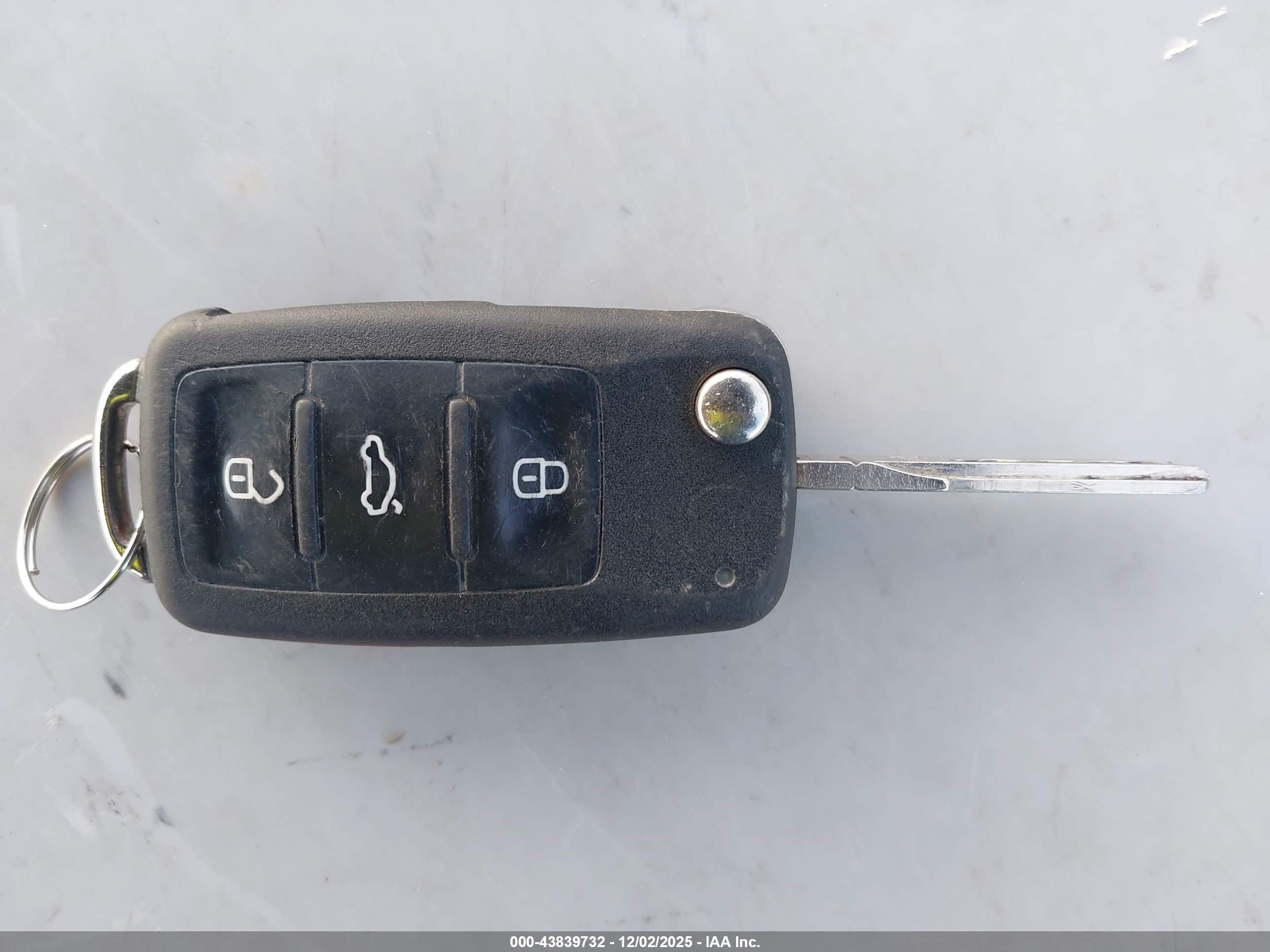 VOLKSWAGEN EOS image 11