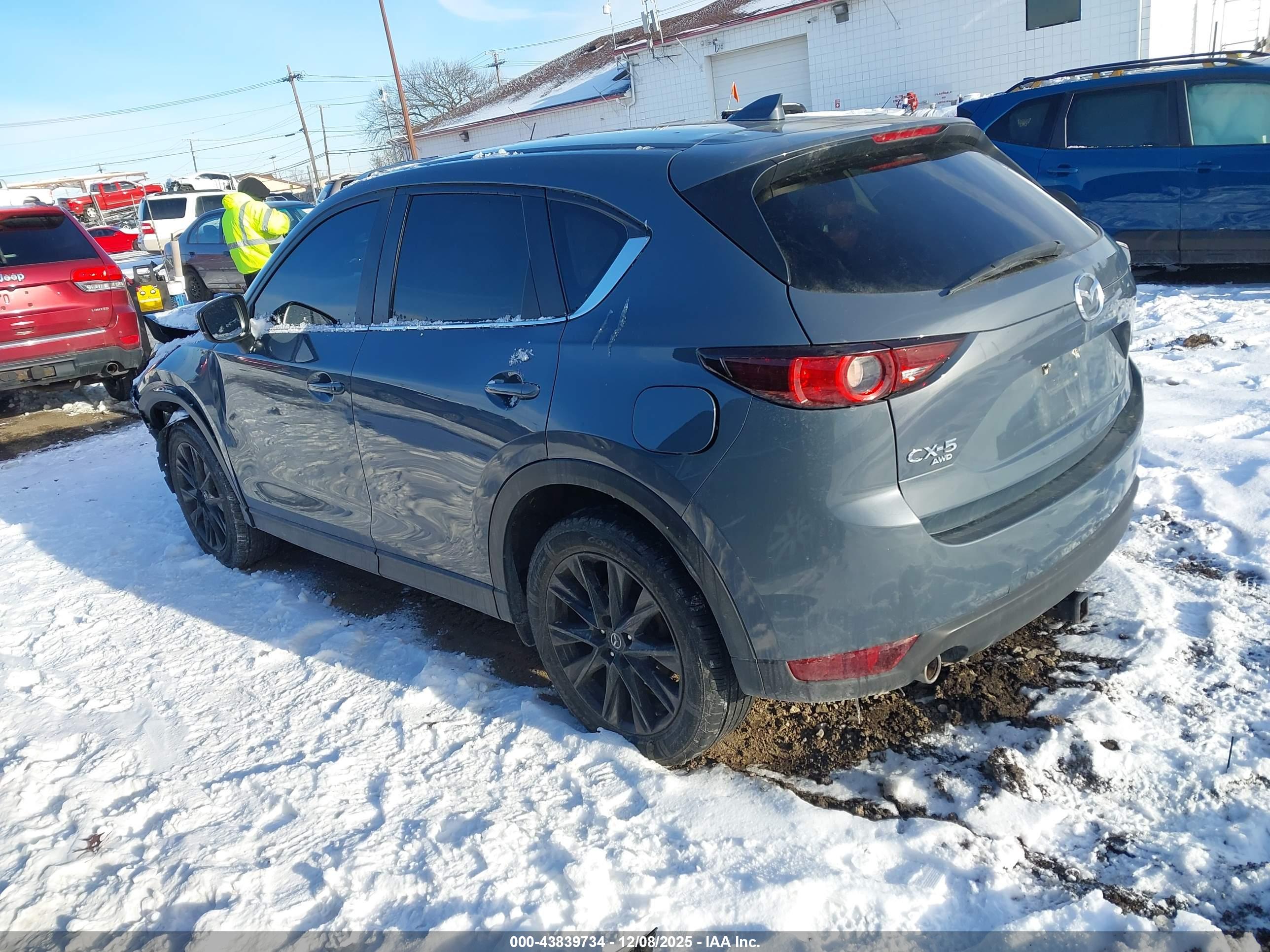 MAZDA CX-5 image 3