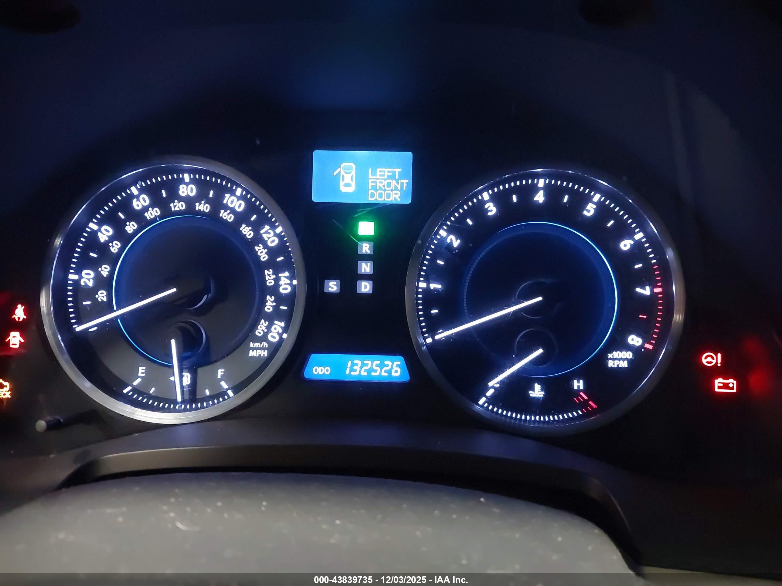 LEXUS IS image 7