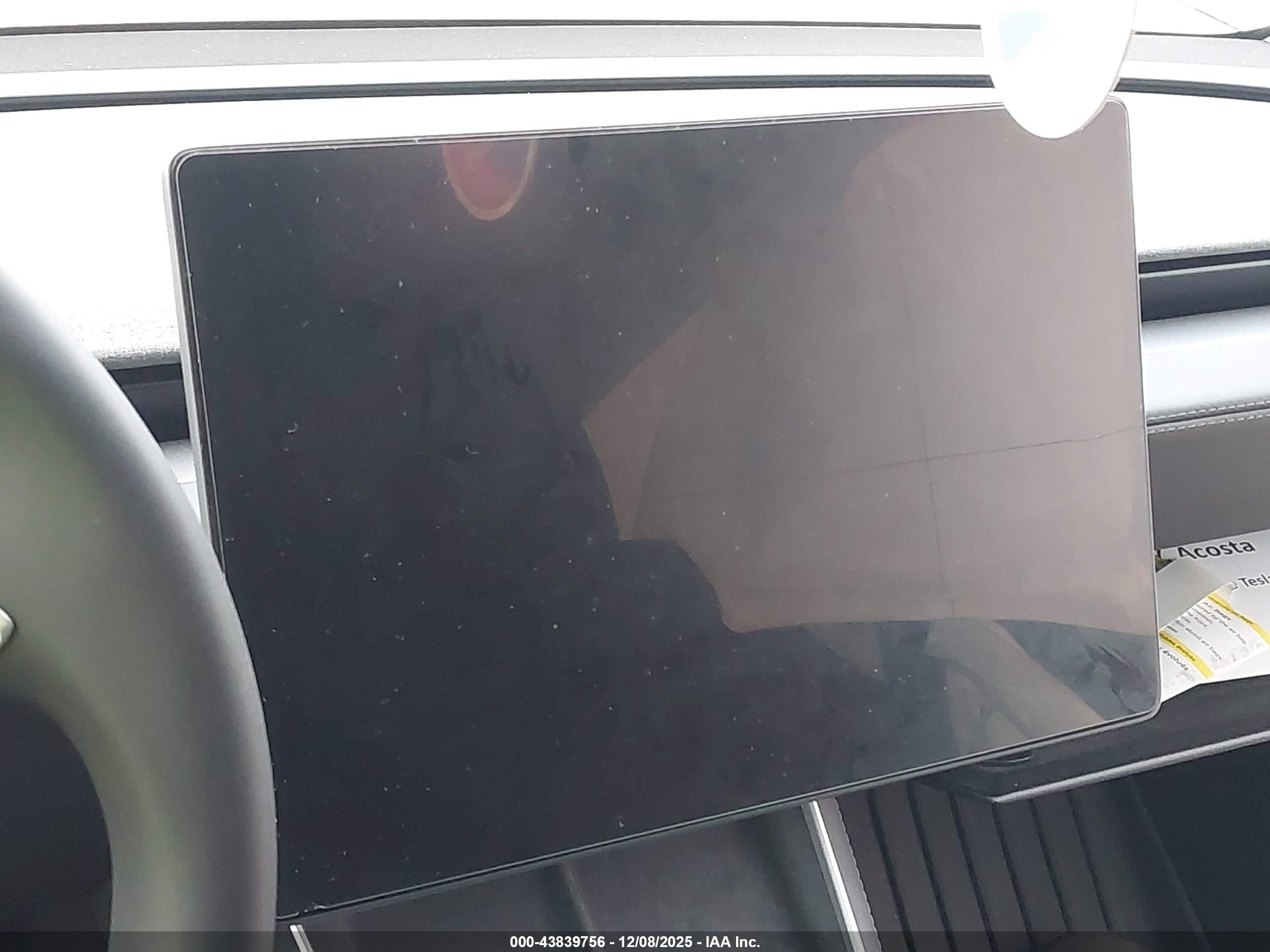 TESLA MODEL image 7