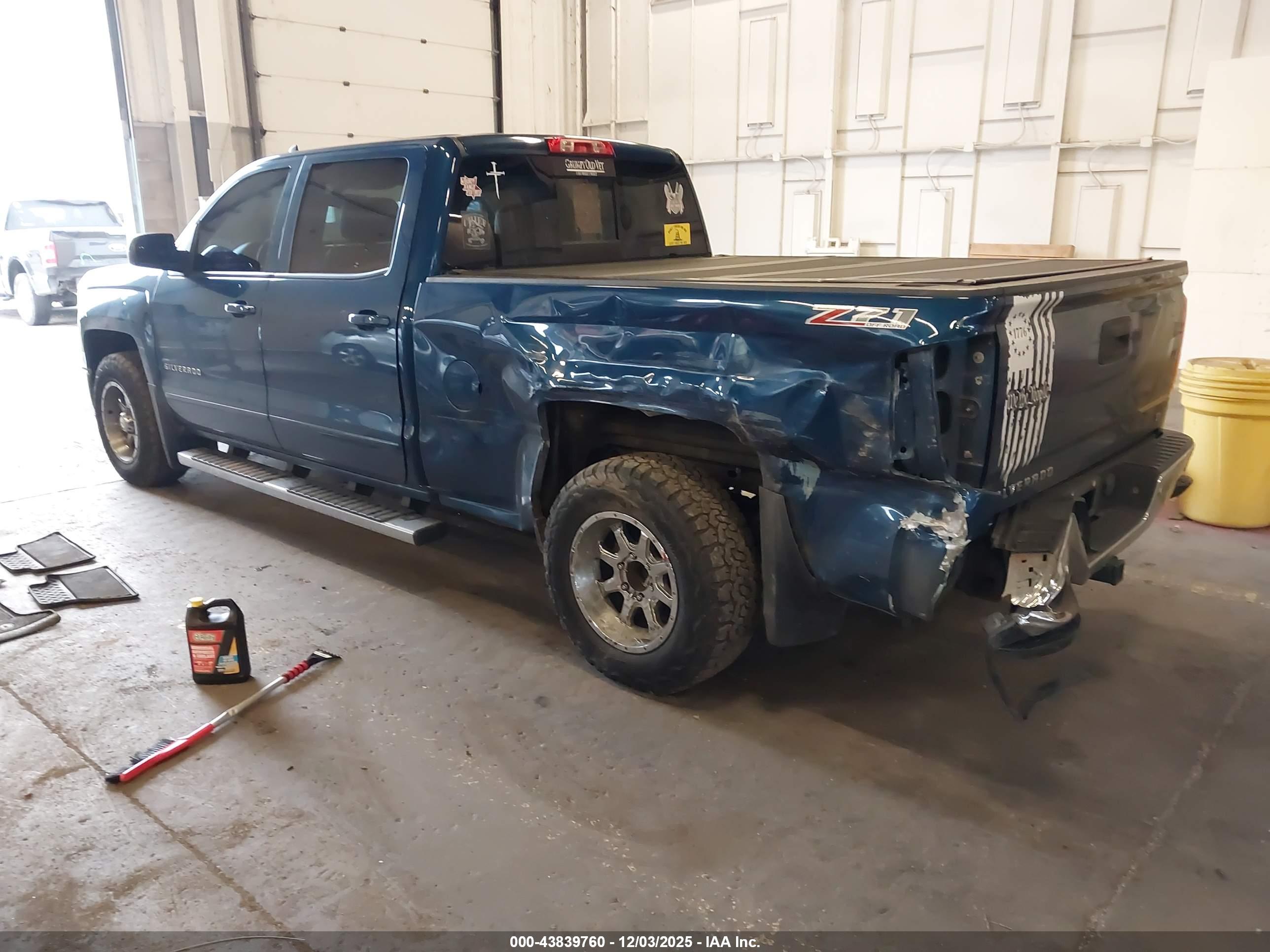 CHEVROLET SILVERADO image 3