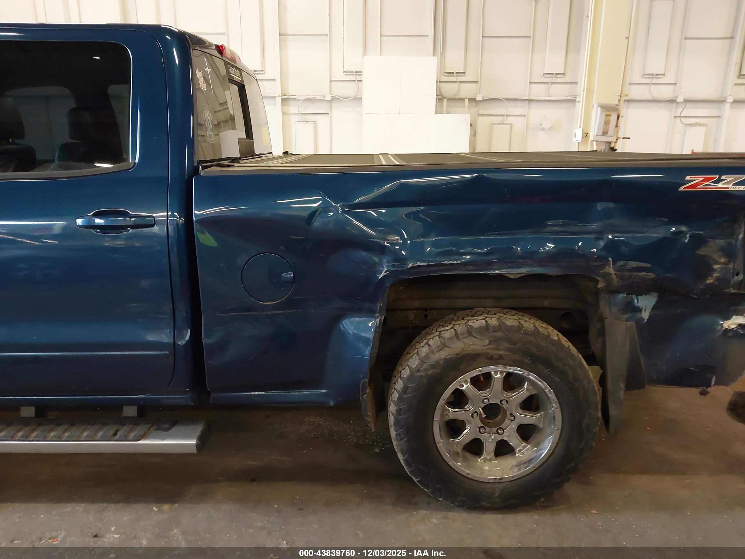 CHEVROLET SILVERADO image 6