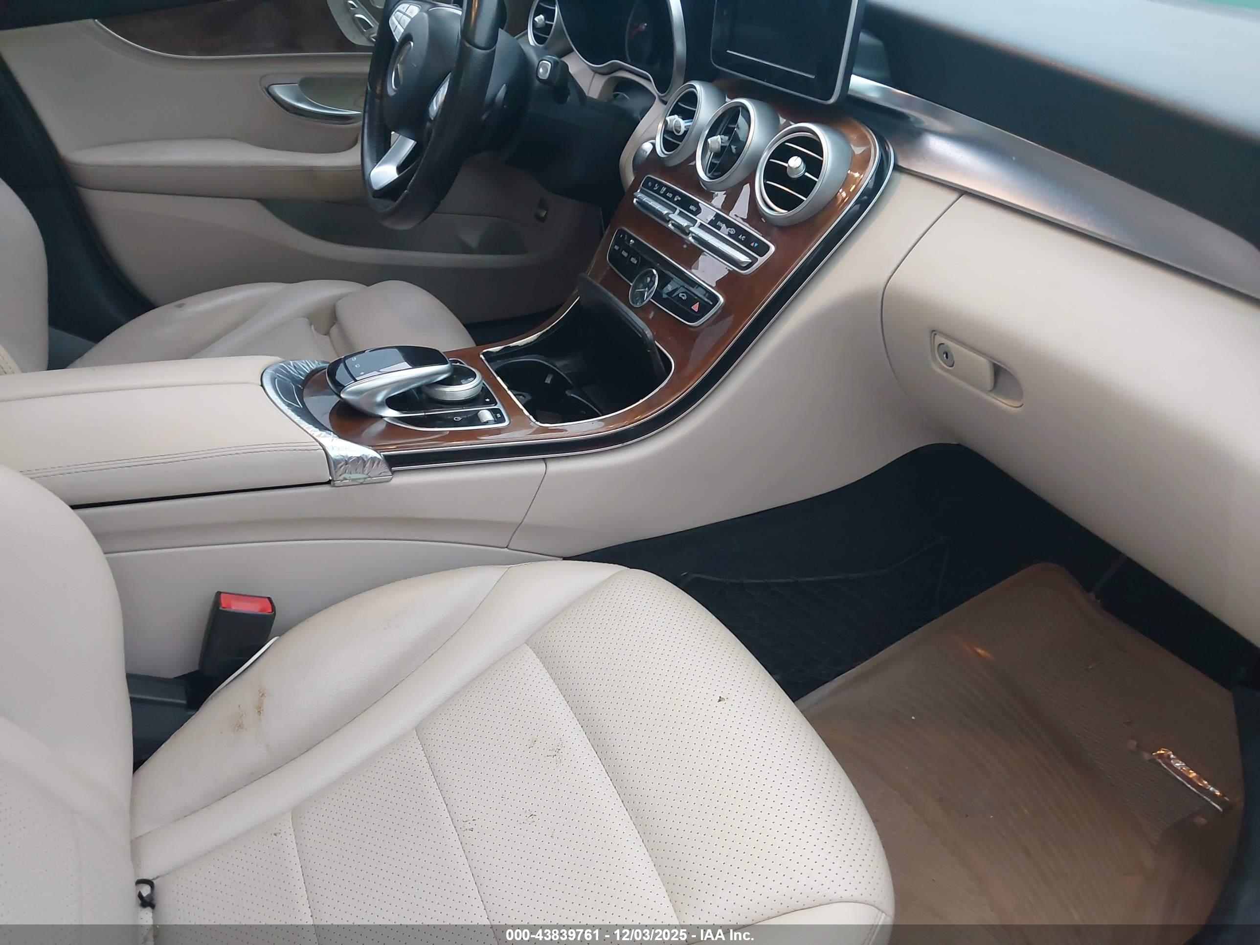 MERCEDES-BENZ C image 5