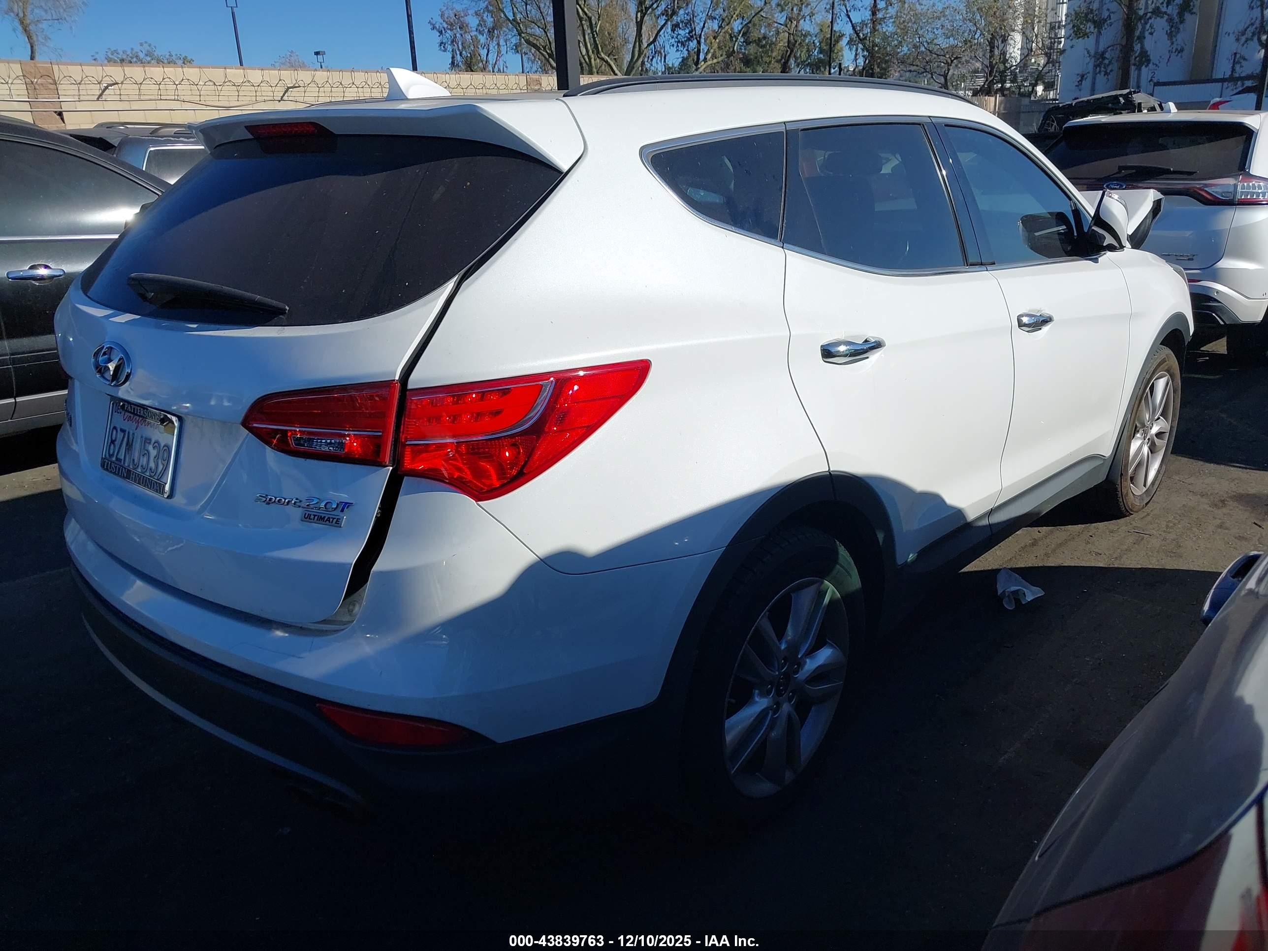 HYUNDAI SANTA image 4