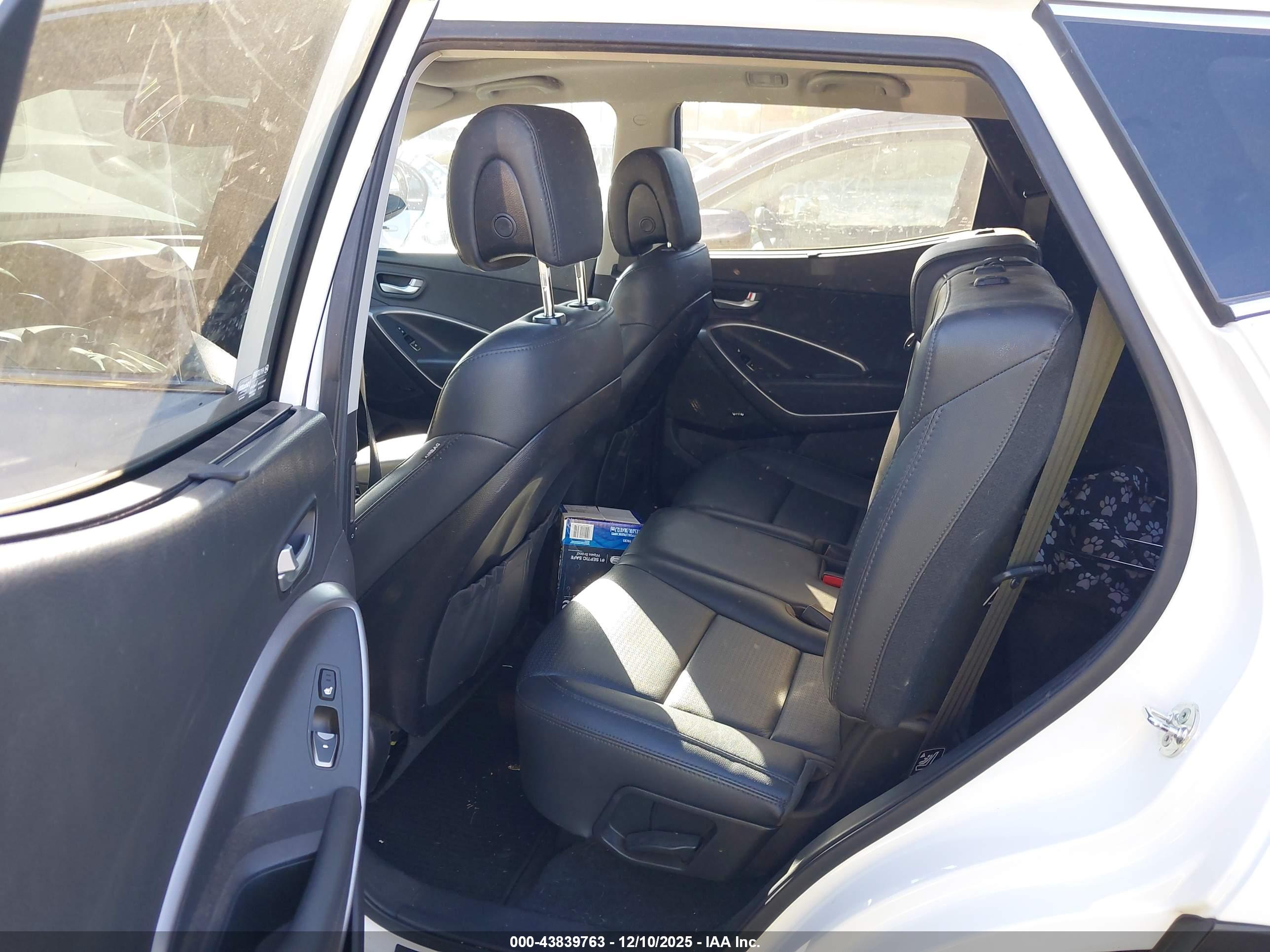 HYUNDAI SANTA image 8