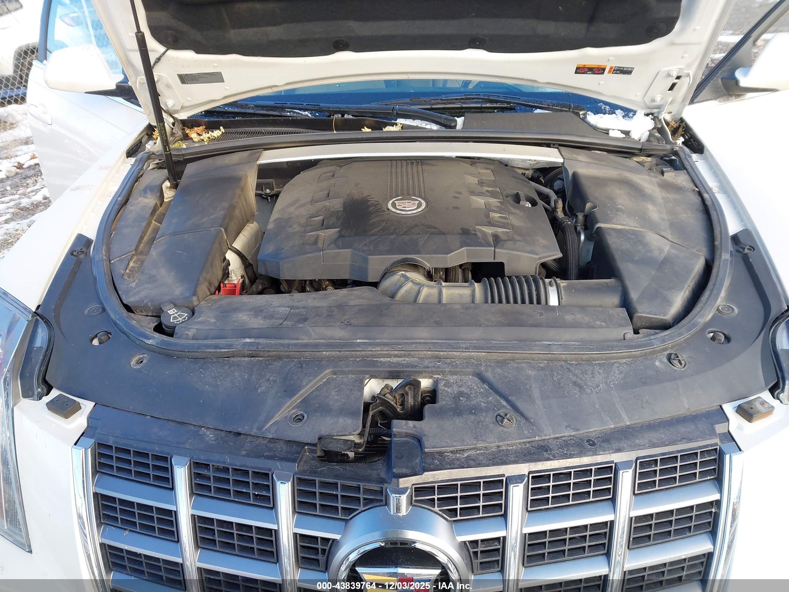 CADILLAC CTS image 10