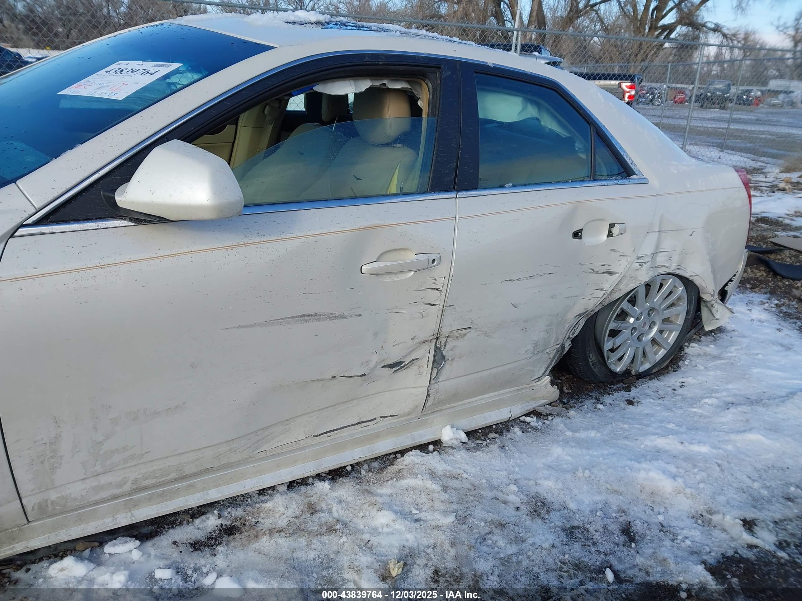 CADILLAC CTS image 6