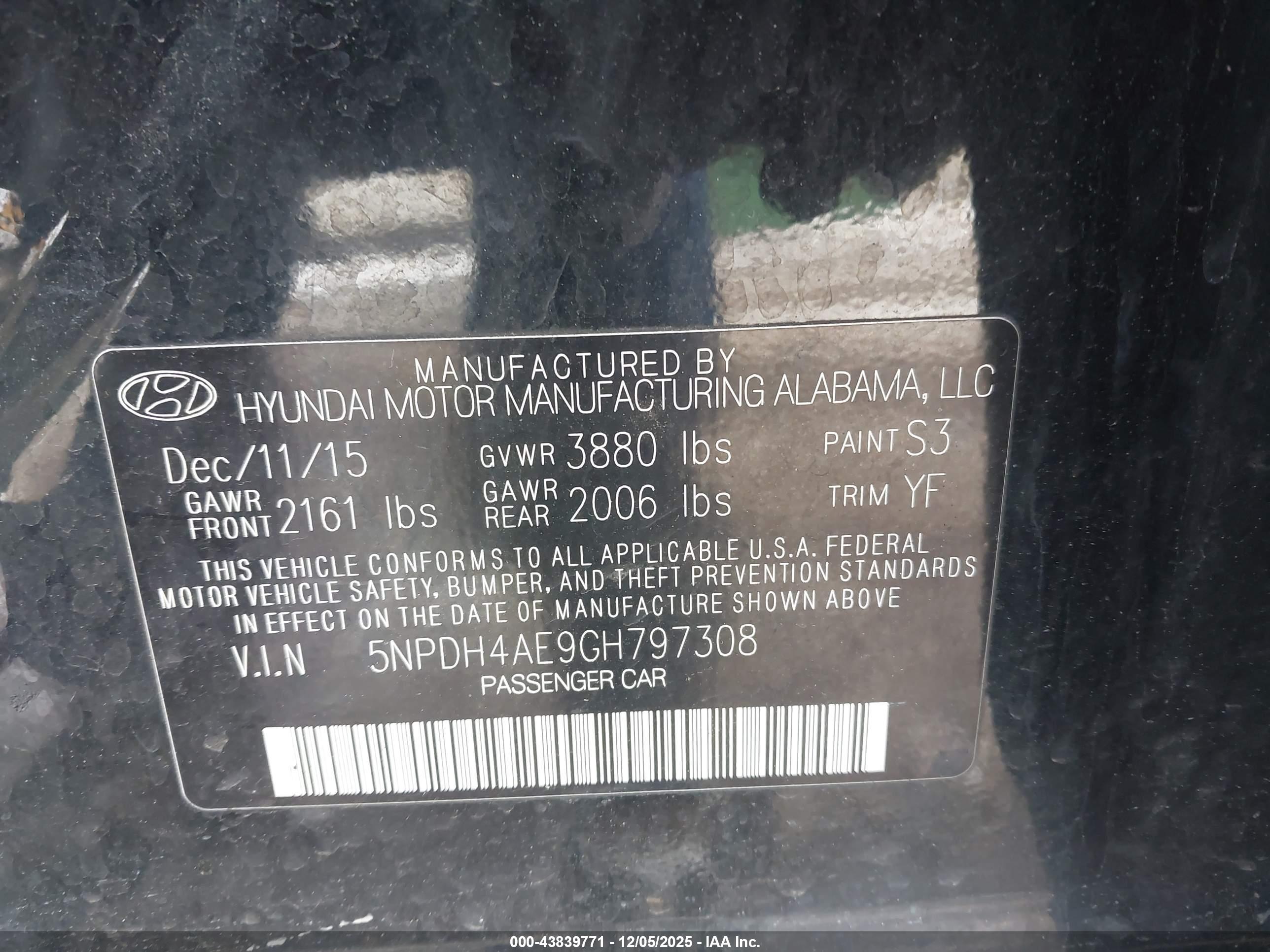 HYUNDAI ELANTRA image 9