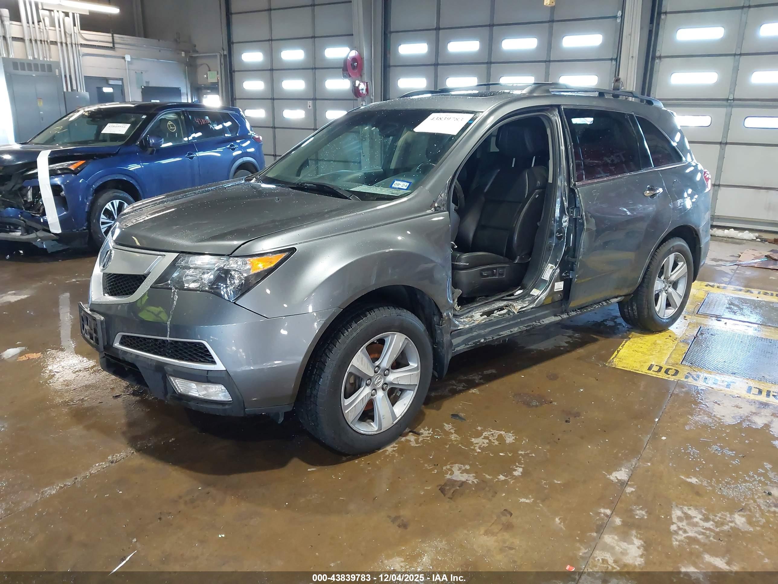 ACURA MDX image 2