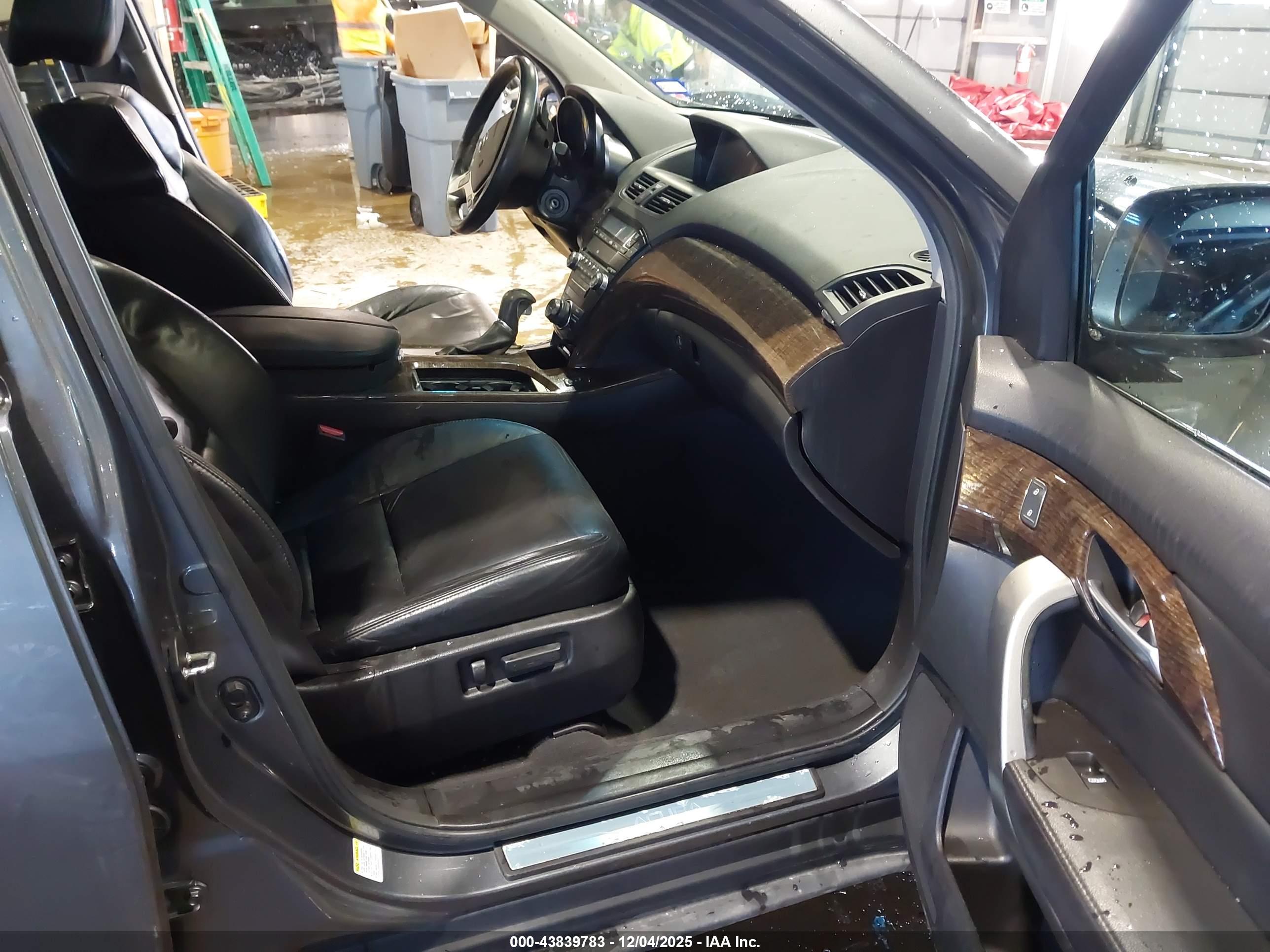 ACURA MDX image 5