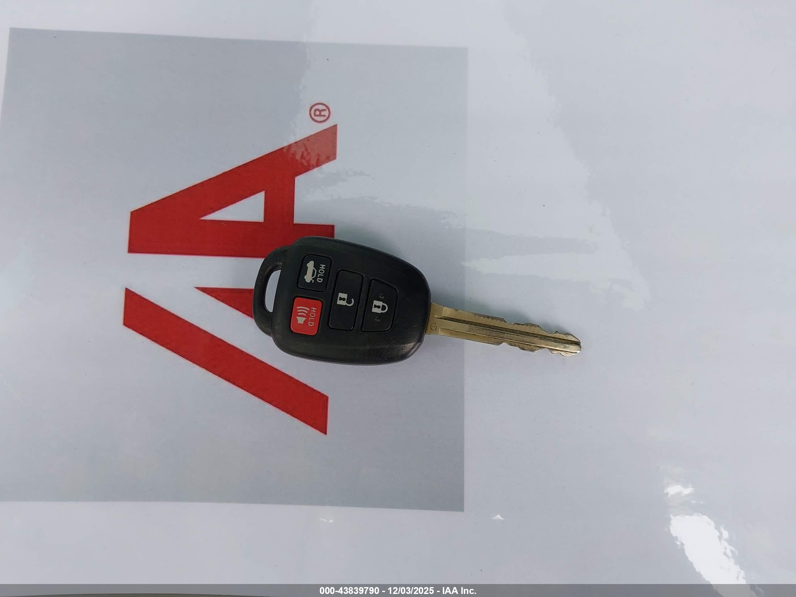 TOYOTA CAMRY image 11