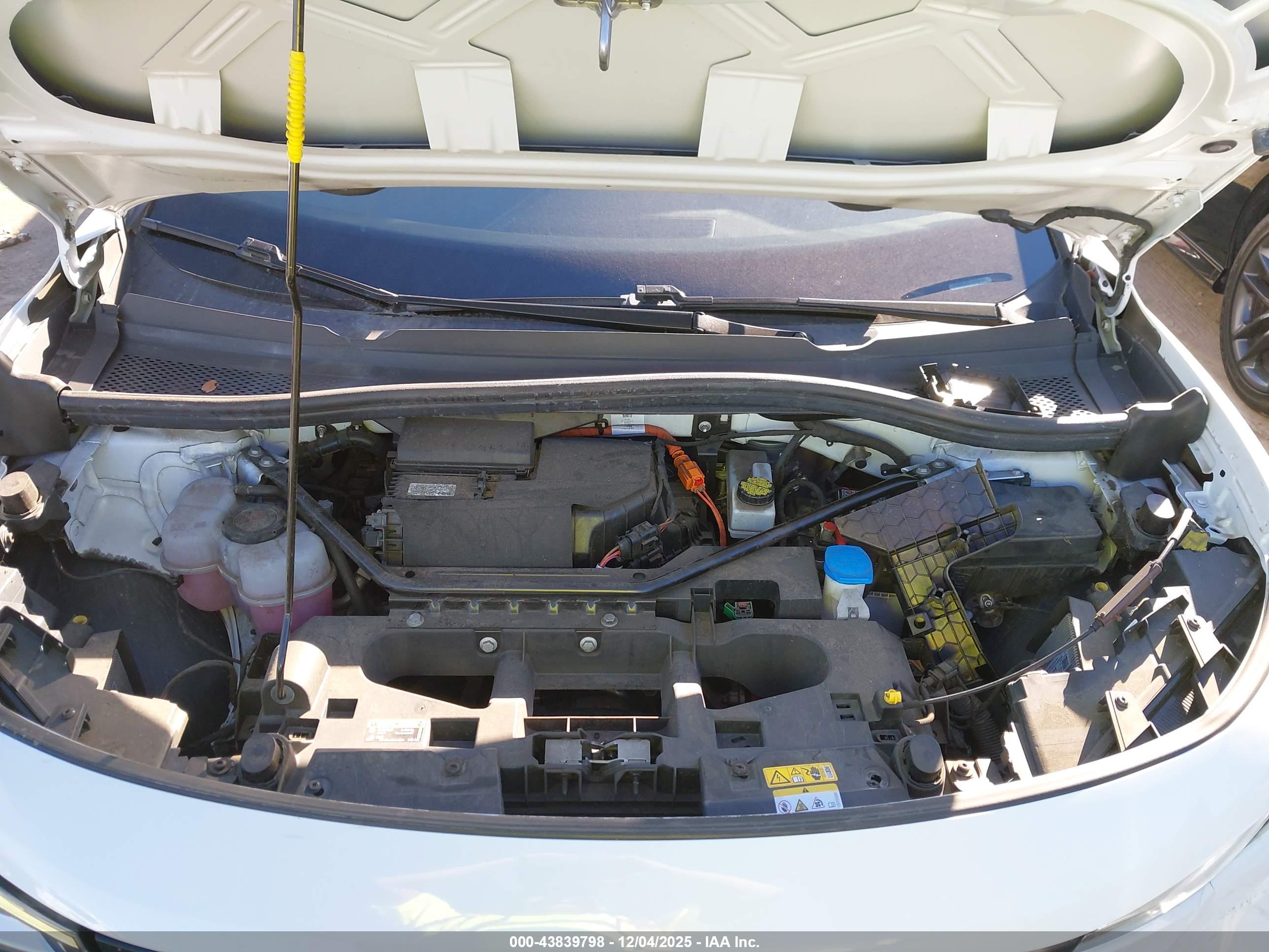 VOLKSWAGEN ID.4 image 10