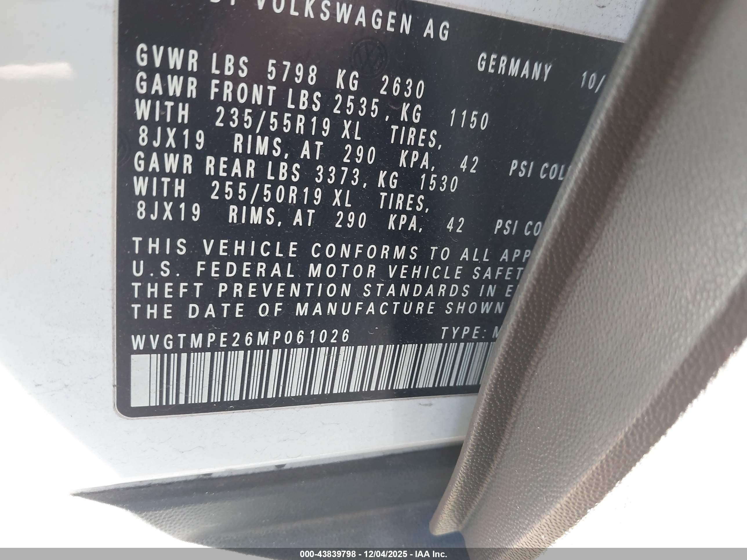 VOLKSWAGEN ID.4 image 9