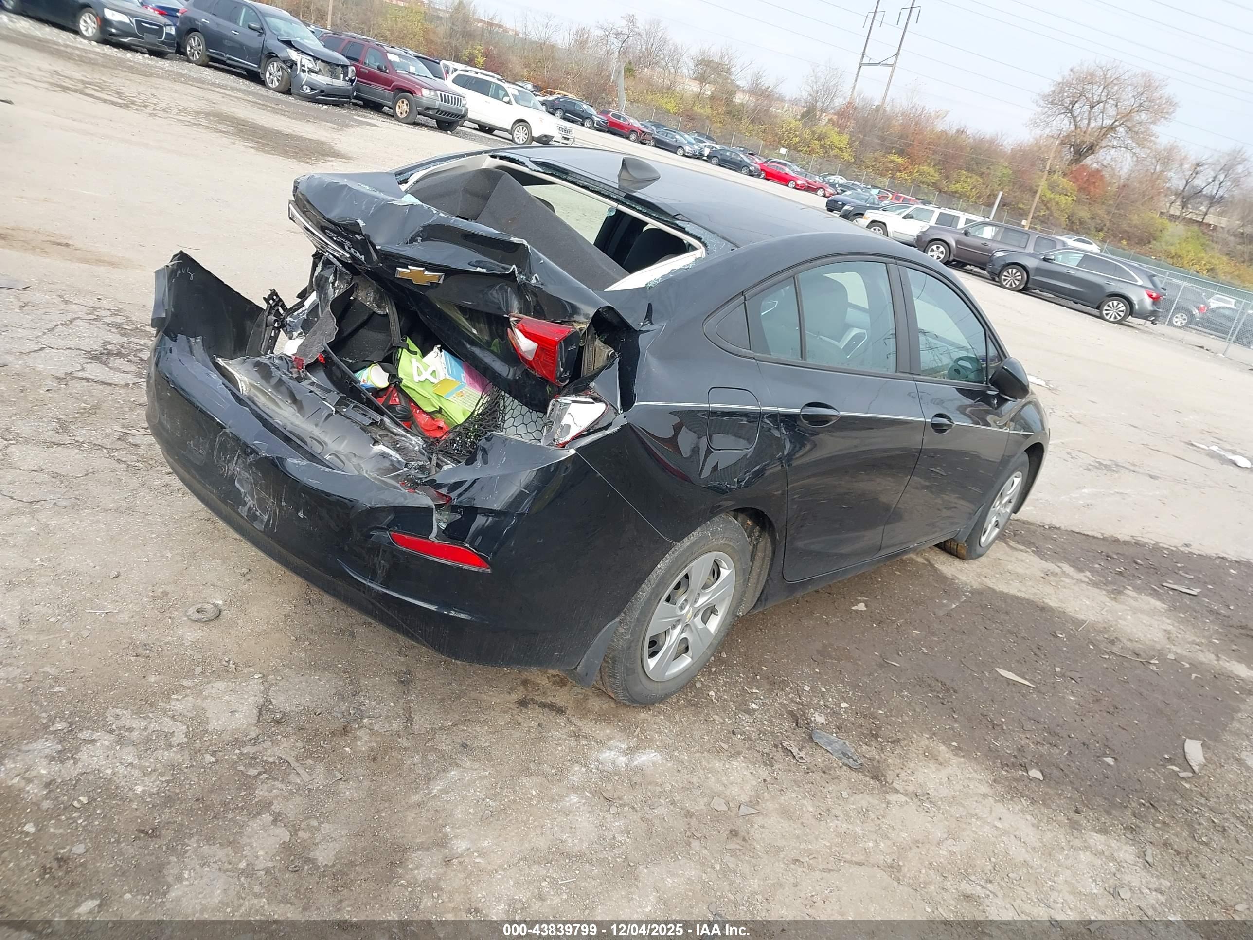 CHEVROLET CRUZE image 4