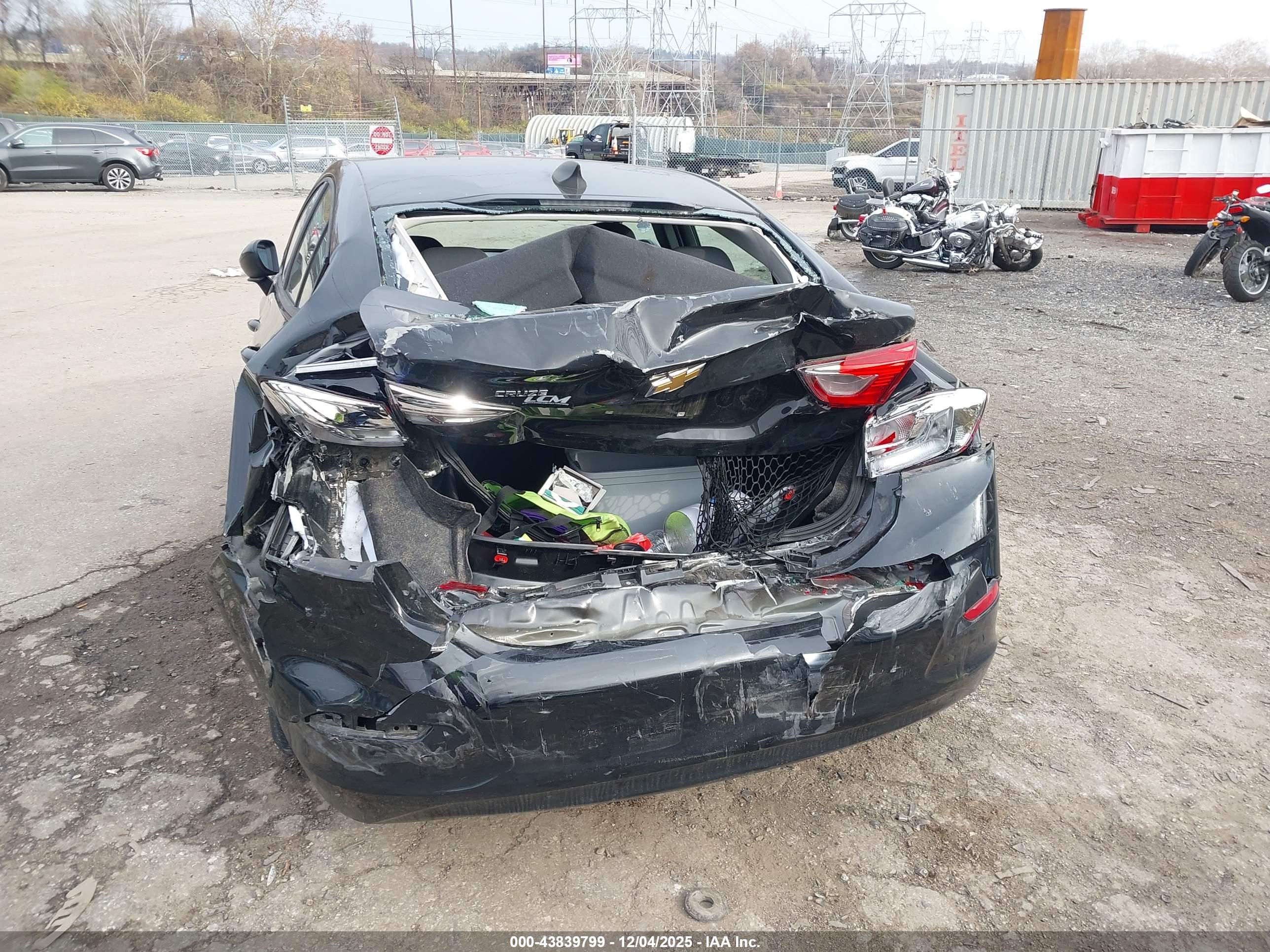 CHEVROLET CRUZE image 6