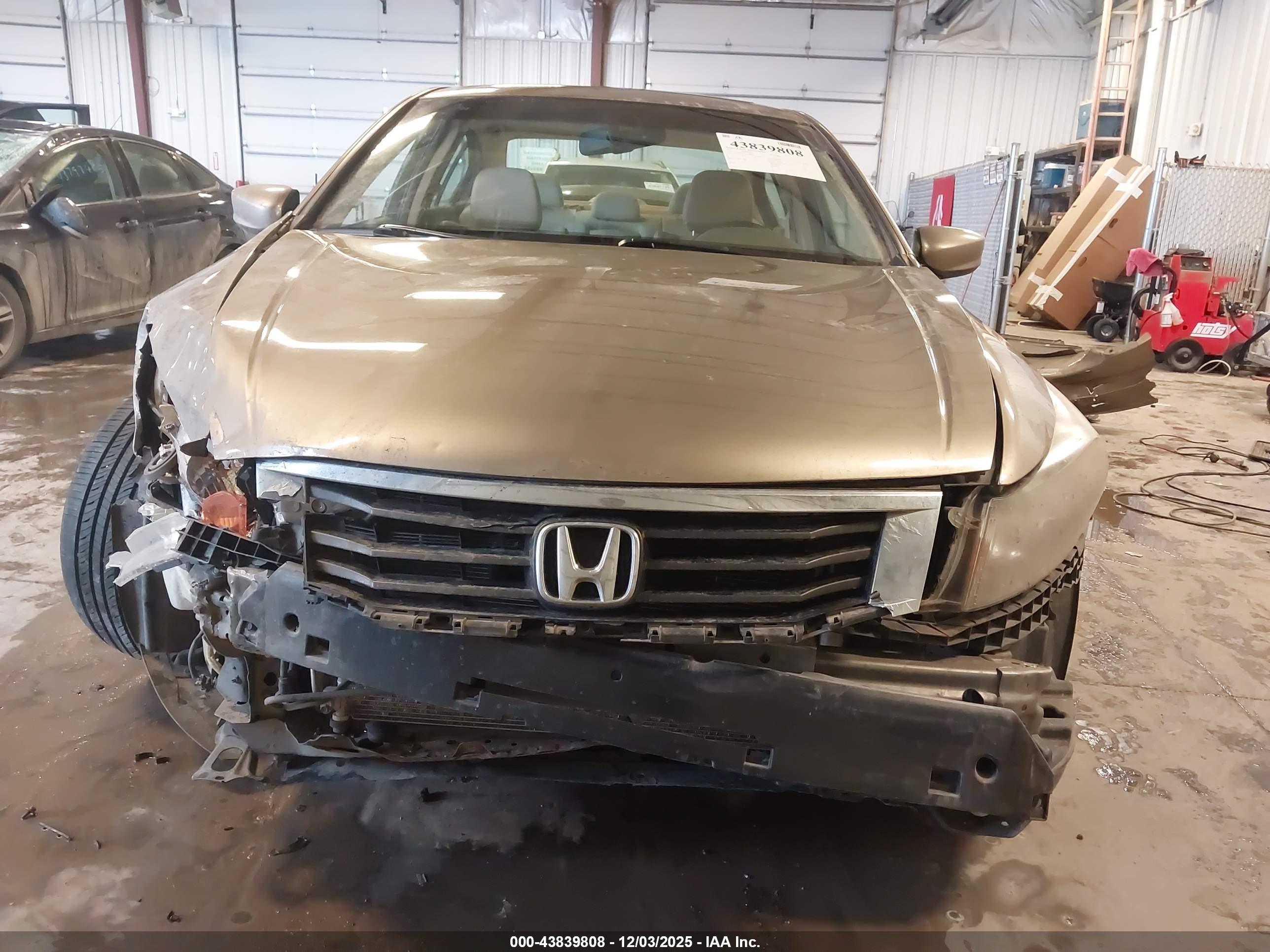 HONDA ACCORD image 6