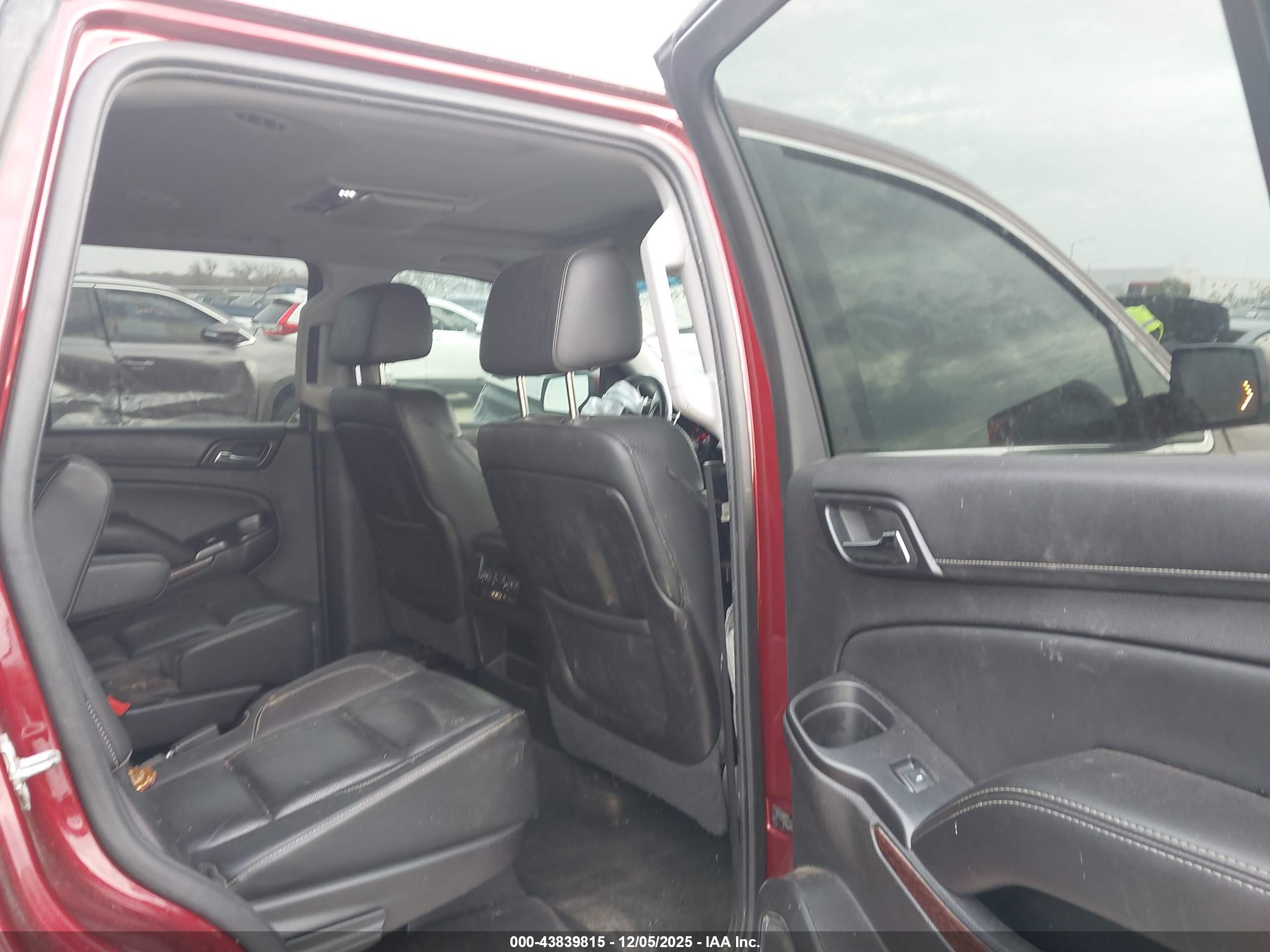 GMC YUKON image 8