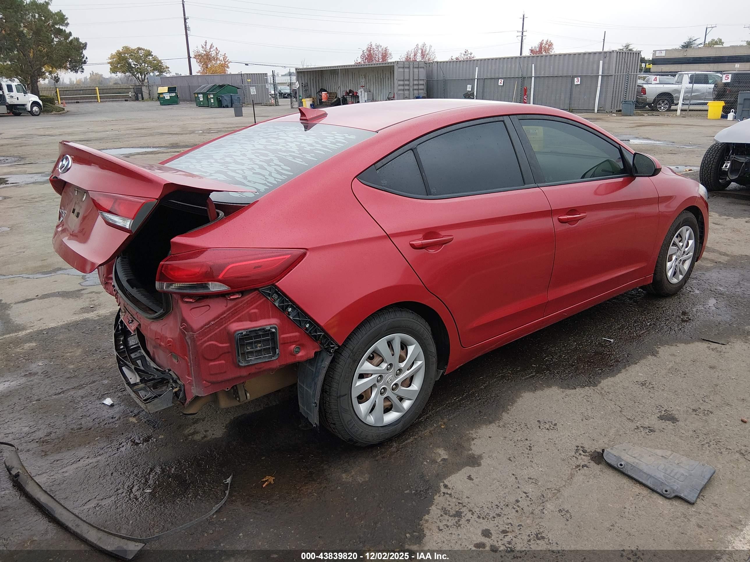 HYUNDAI ELANTRA image 4