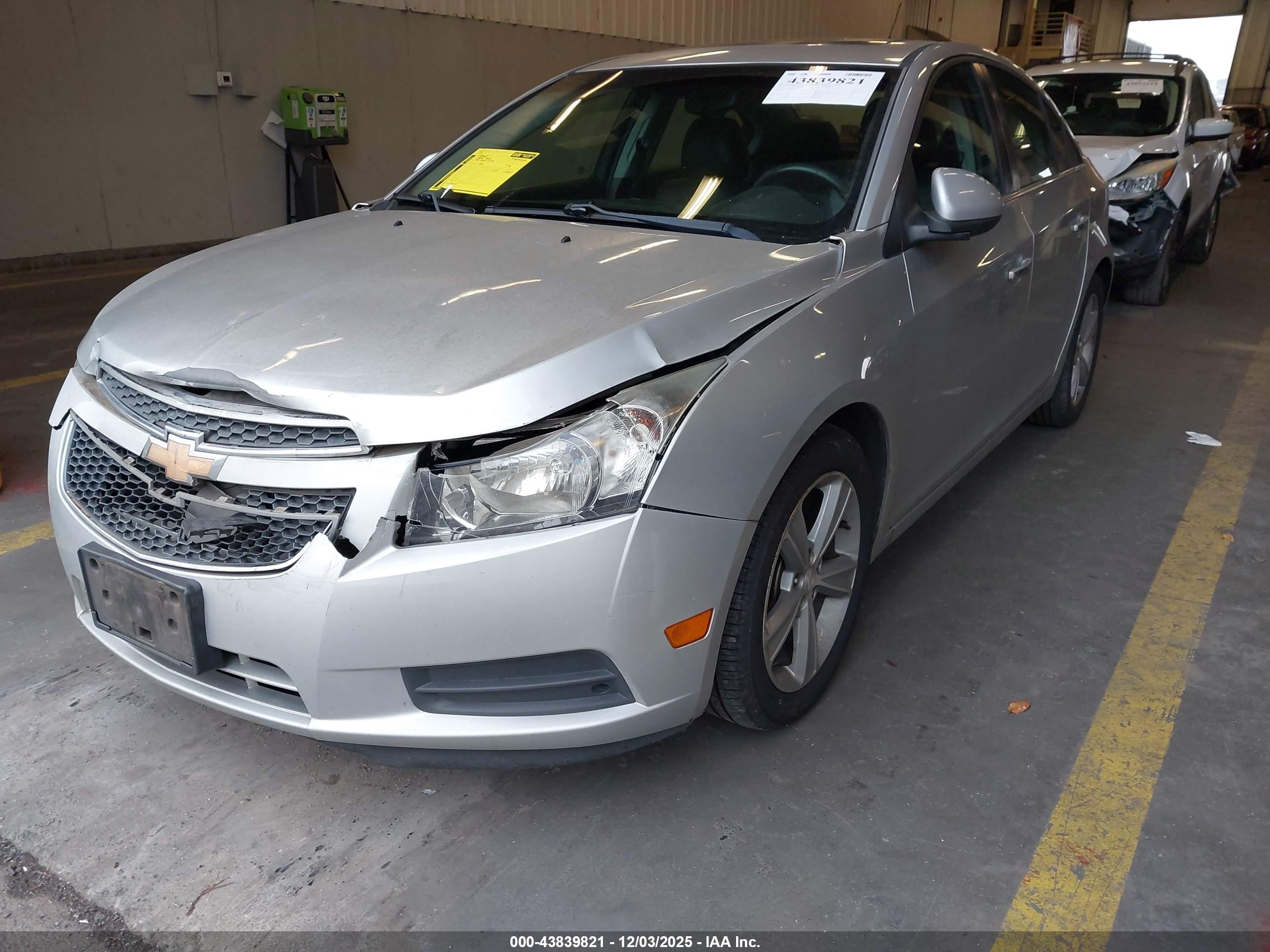 CHEVROLET CRUZE image 6