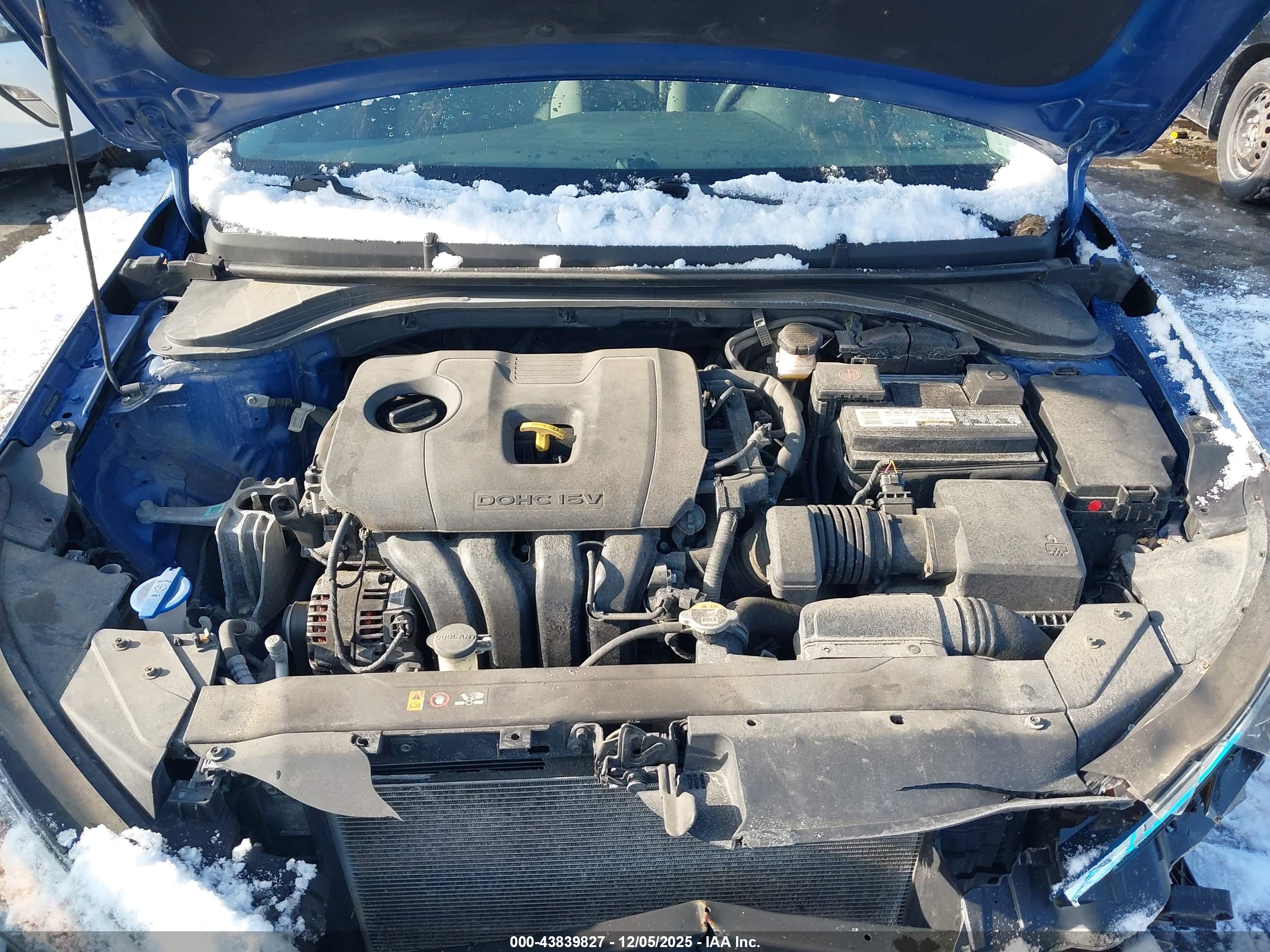 HYUNDAI ELANTRA image 10