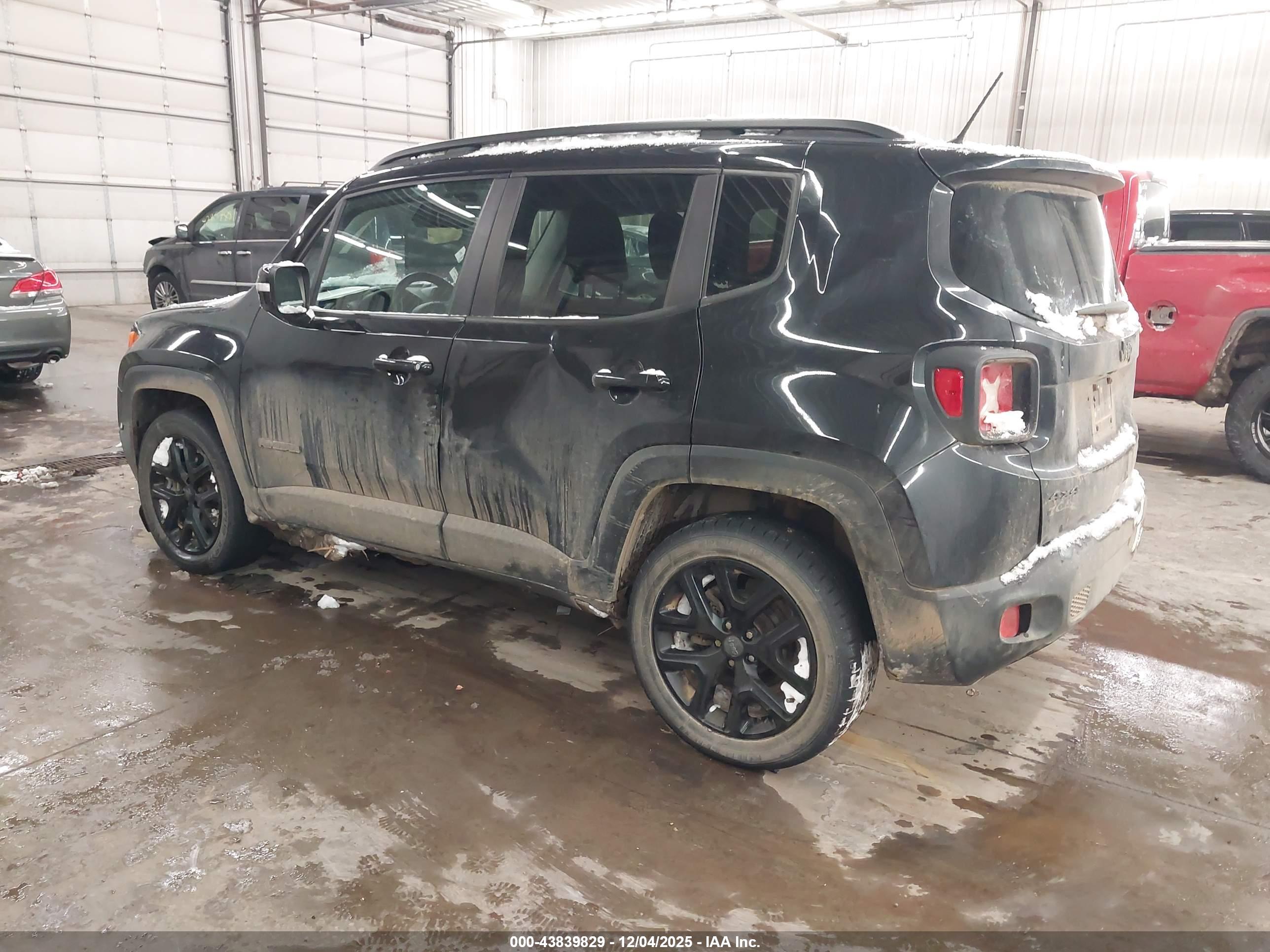JEEP RENEGADE image 3