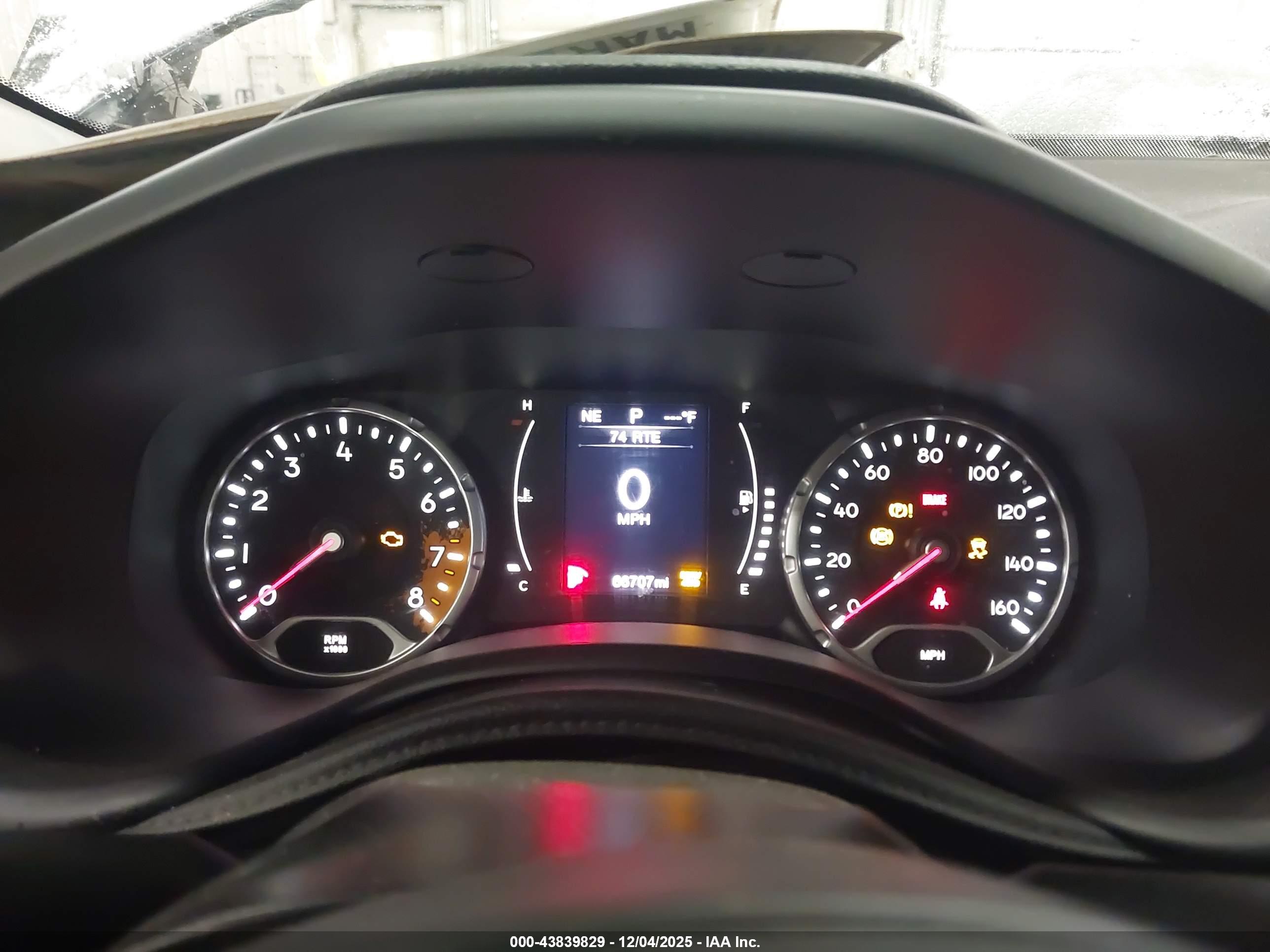 JEEP RENEGADE image 7