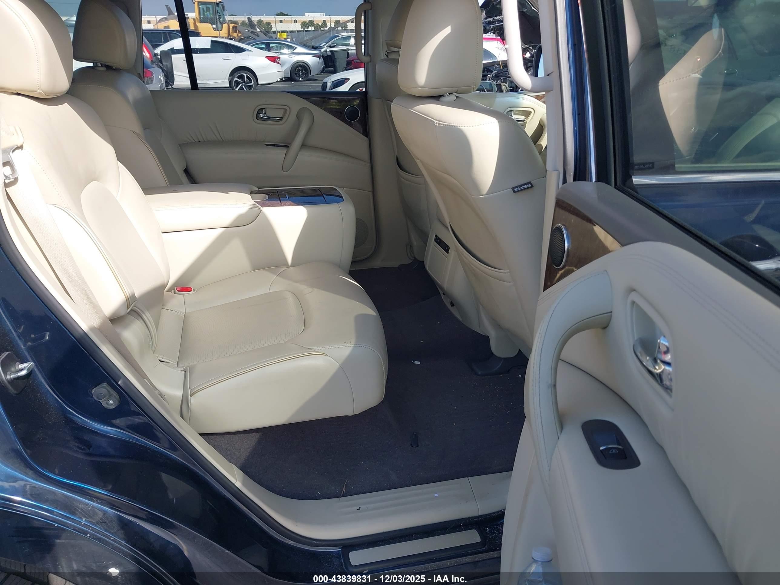 INFINITI QX80 image 8